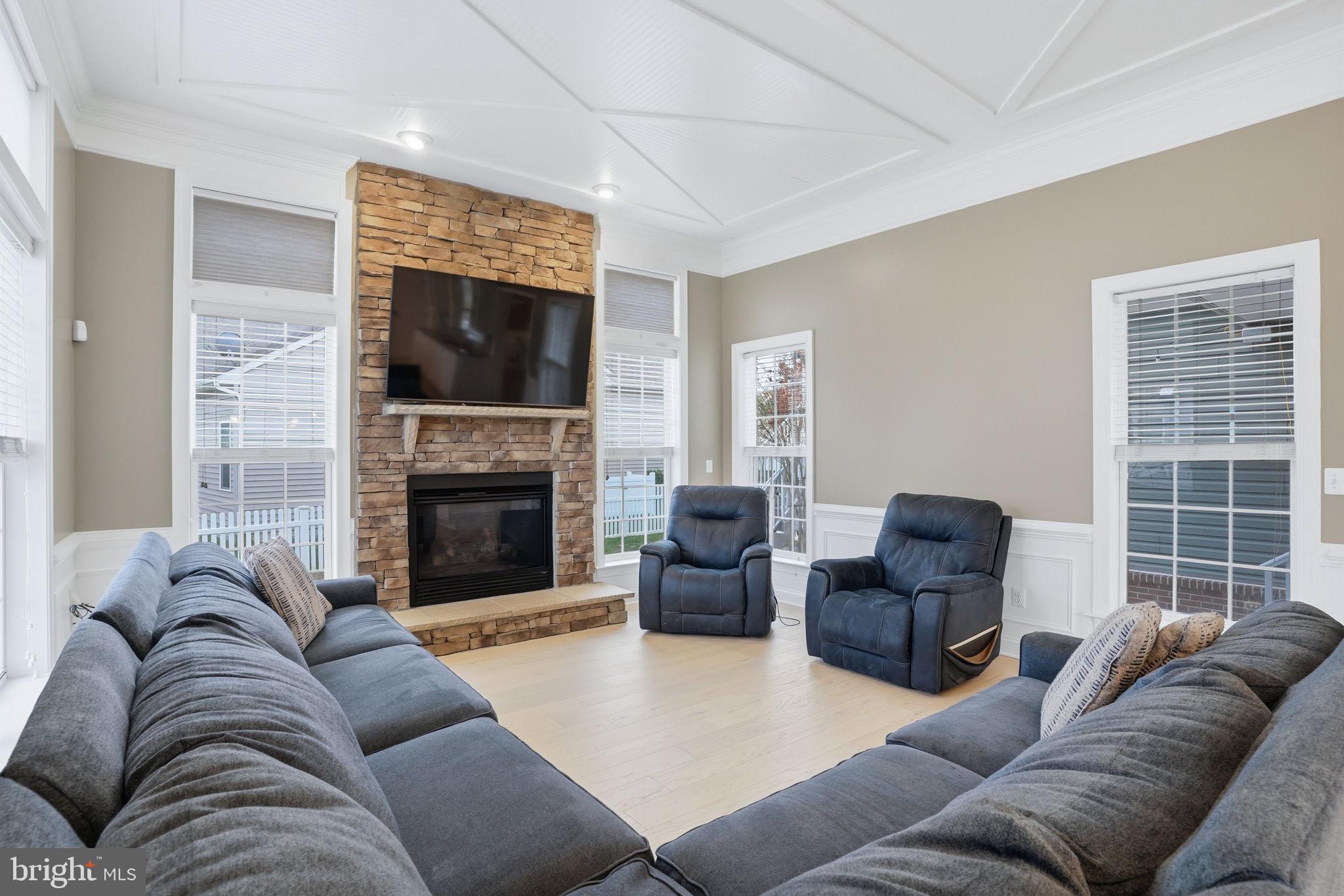 VINCENT OVERLOOK - Residential