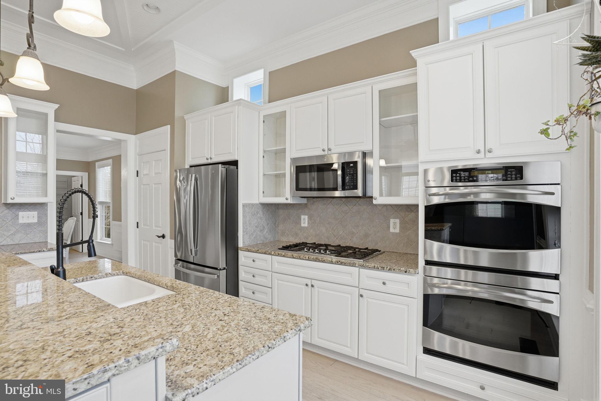 VINCENT OVERLOOK - Residential