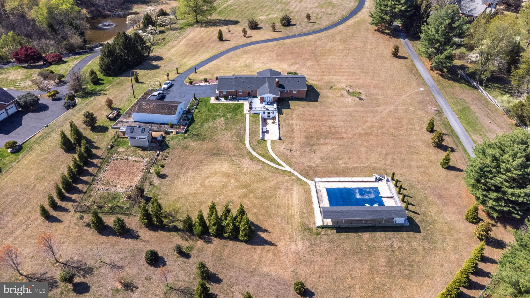 DARNESTOWN KNOLLS - Residential