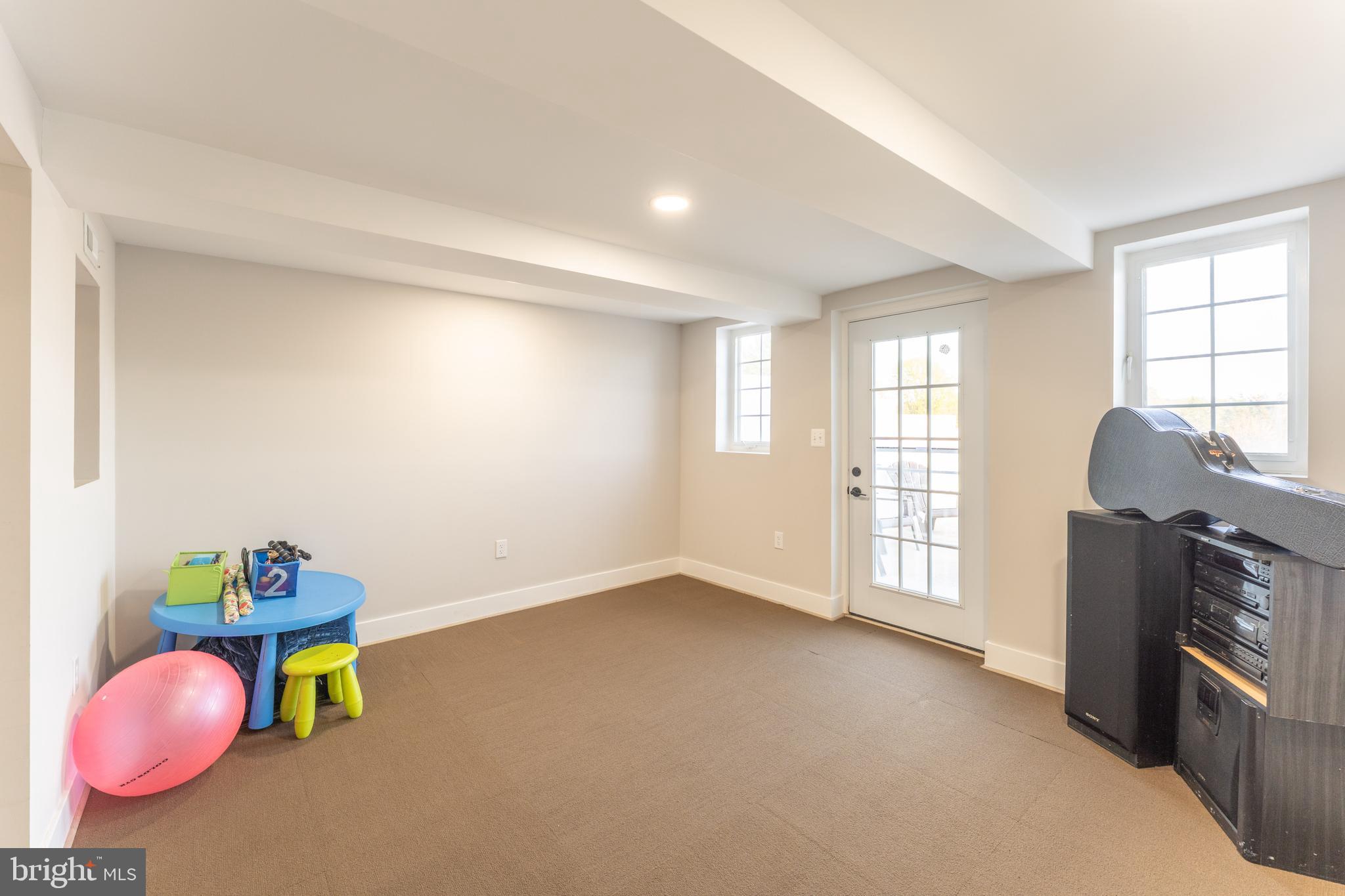 DARNESTOWN KNOLLS - Residential