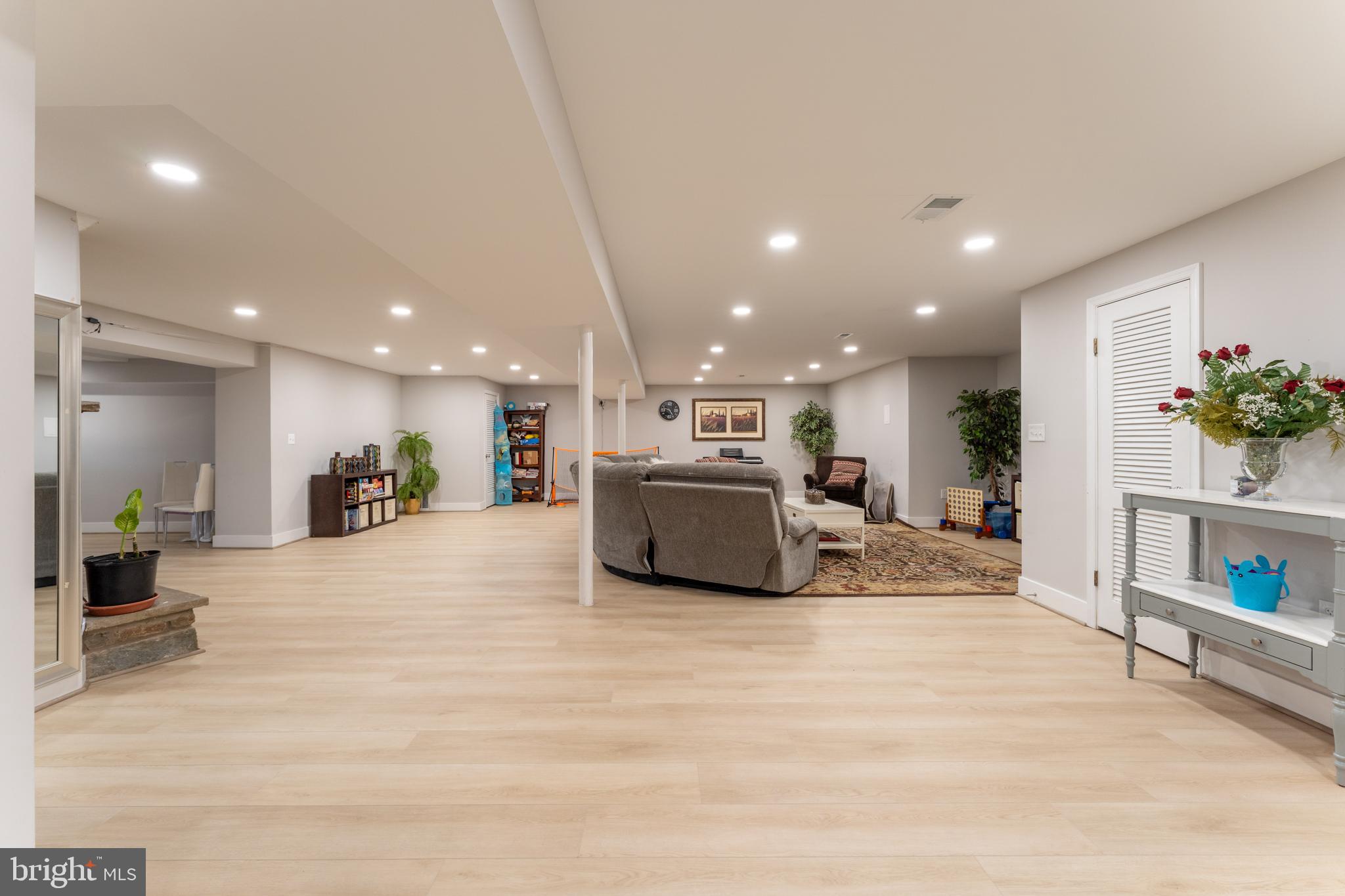 DARNESTOWN KNOLLS - Residential