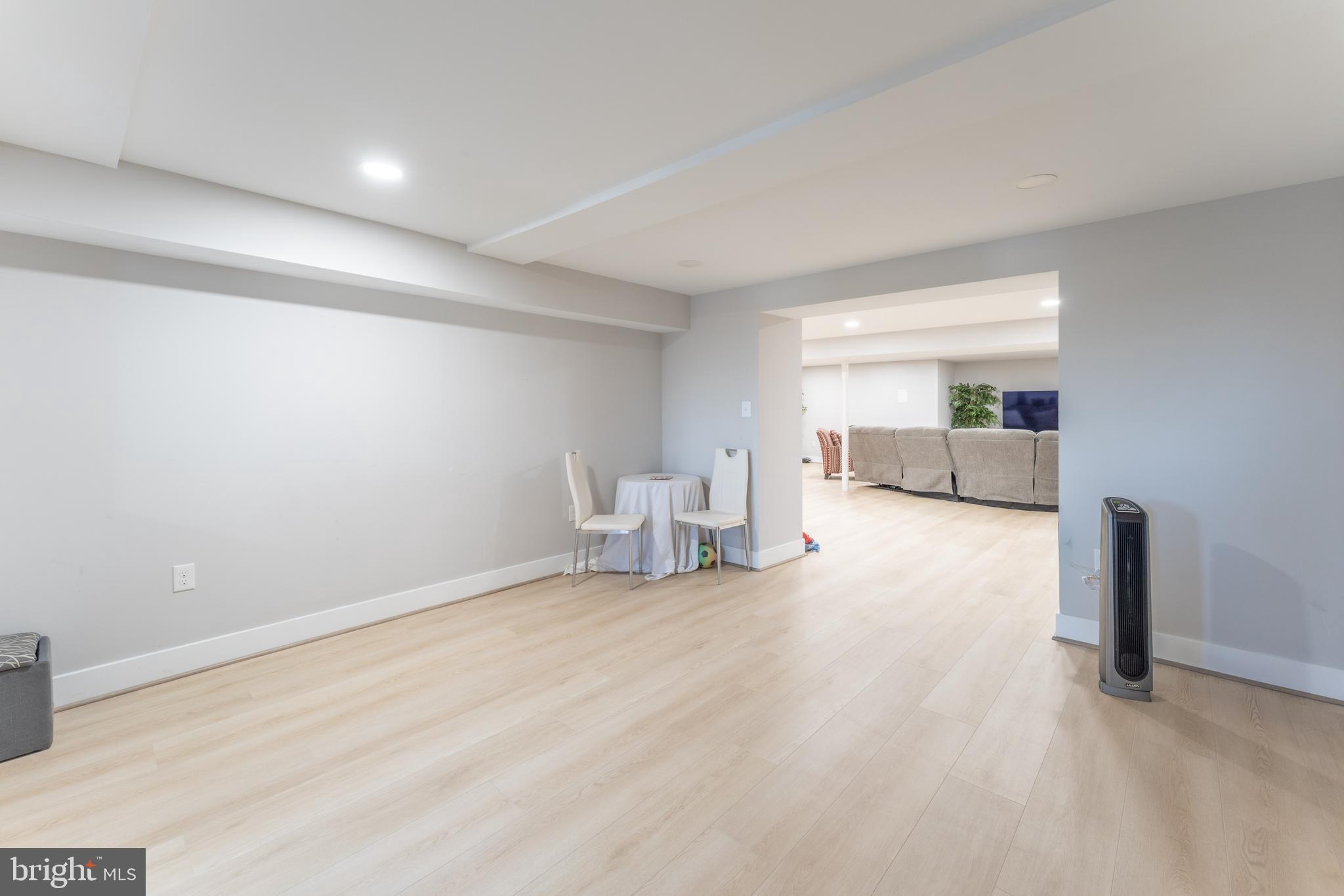 DARNESTOWN KNOLLS - Residential