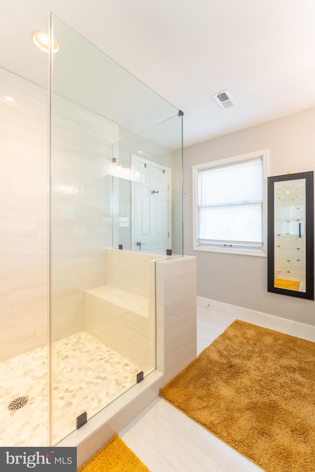 DARNESTOWN KNOLLS - Residential