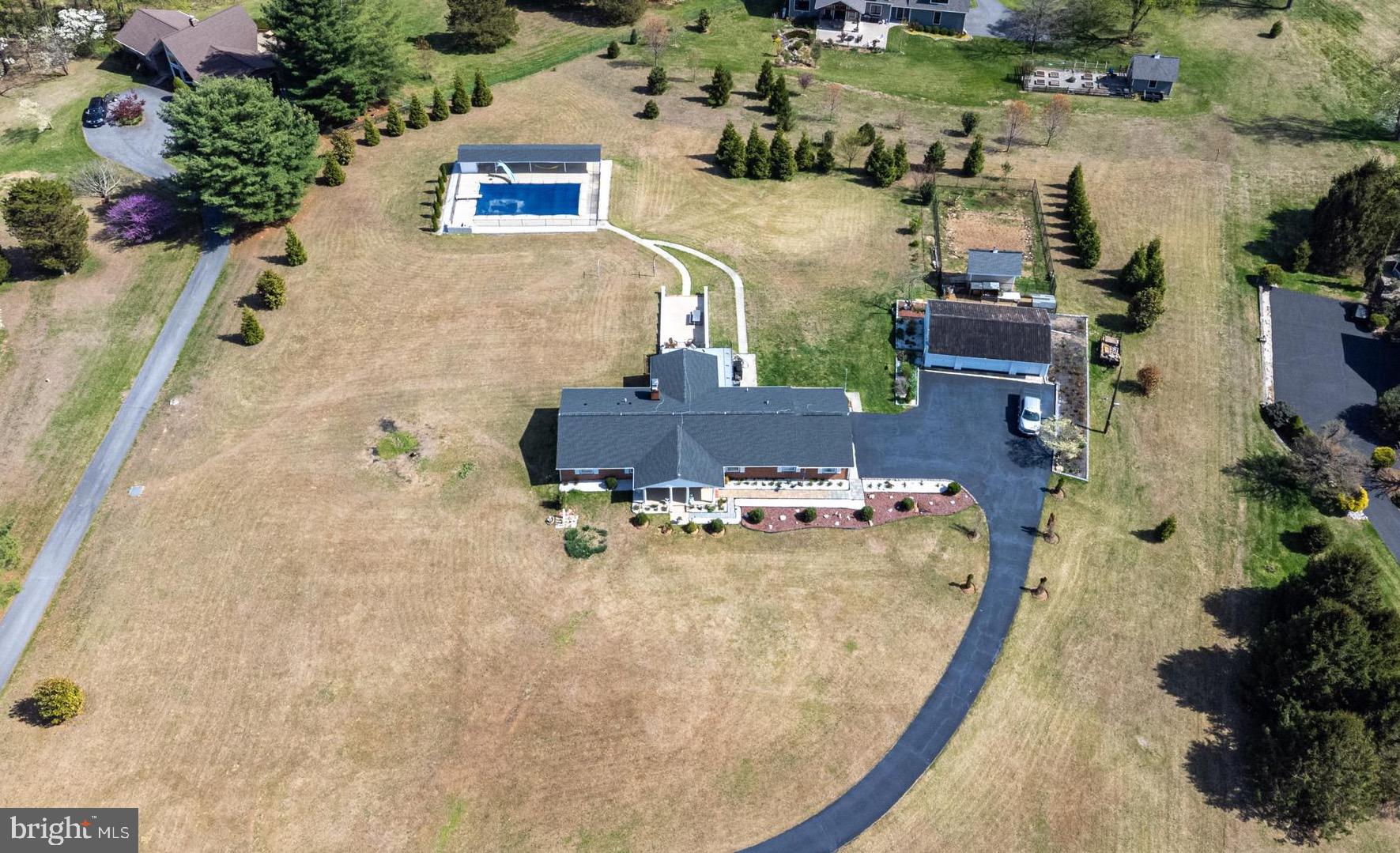 DARNESTOWN KNOLLS - Residential