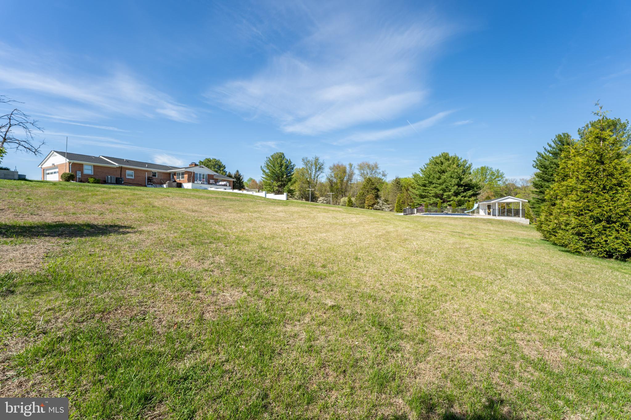 DARNESTOWN KNOLLS - Residential