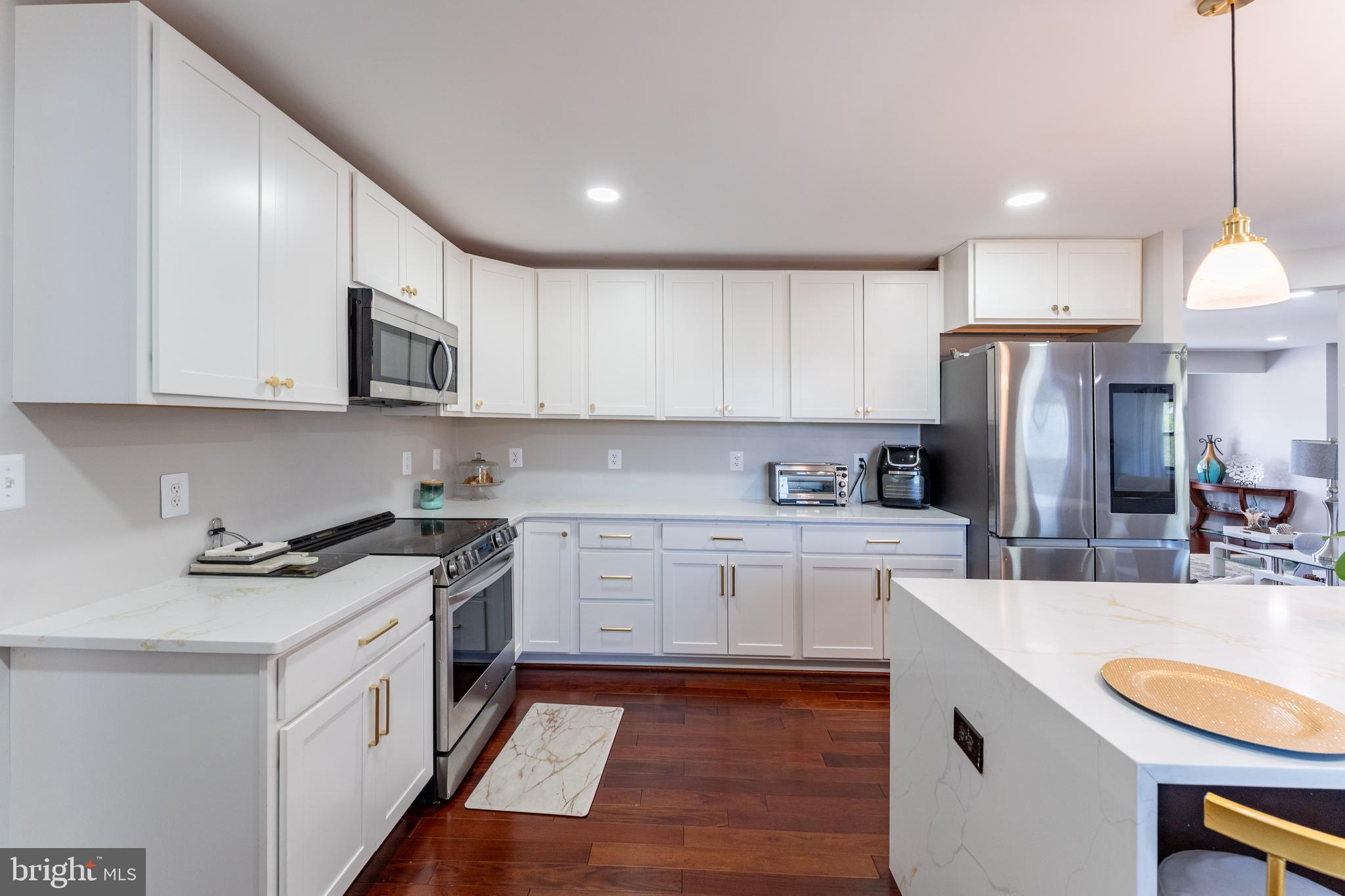 DARNESTOWN KNOLLS - Residential