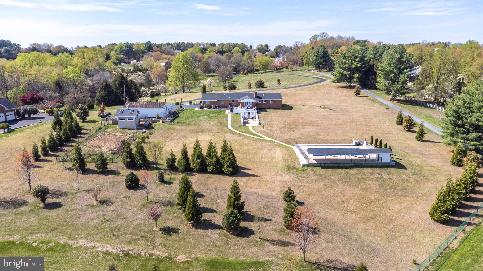 DARNESTOWN KNOLLS - Residential