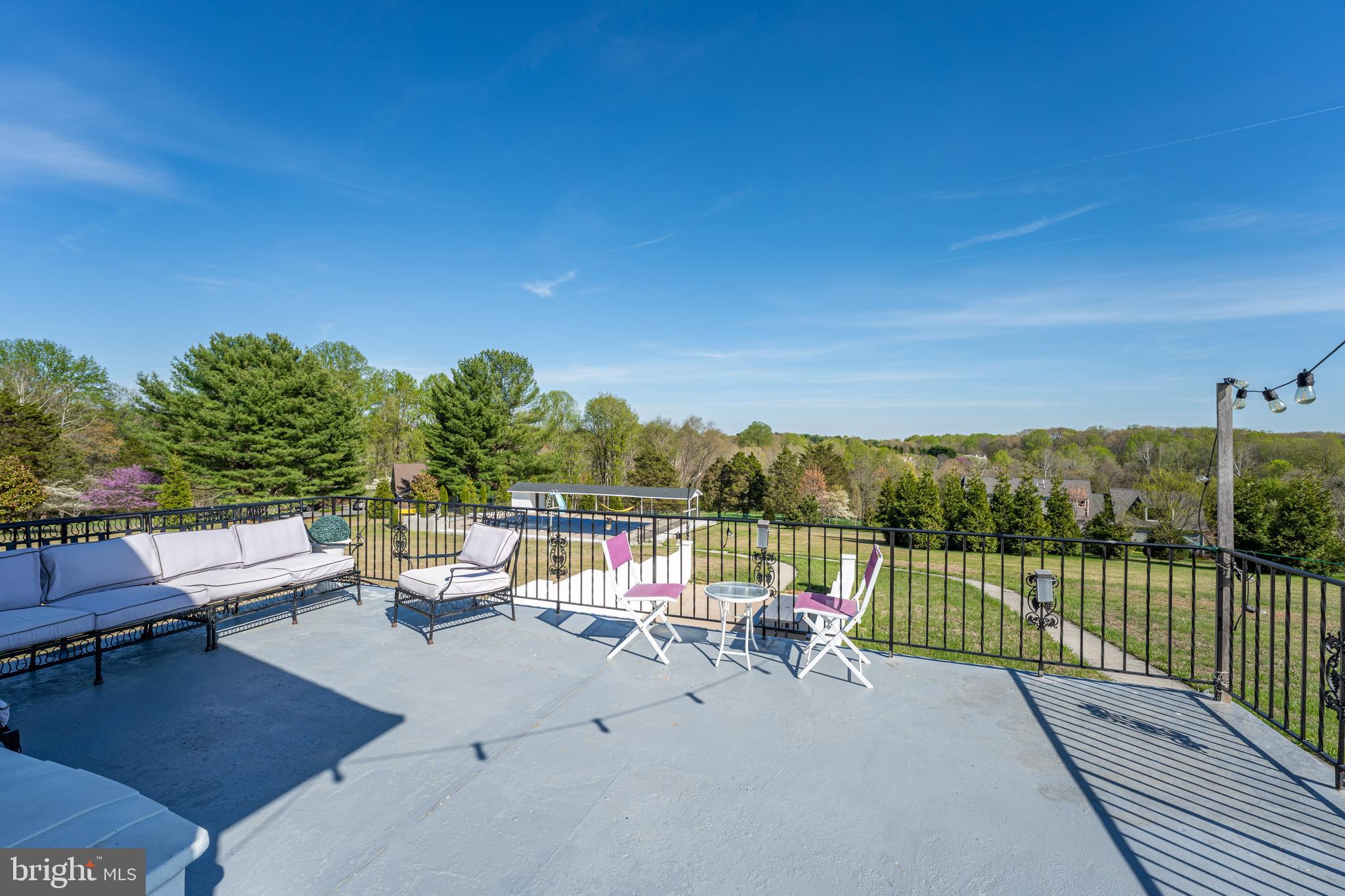 DARNESTOWN KNOLLS - Residential