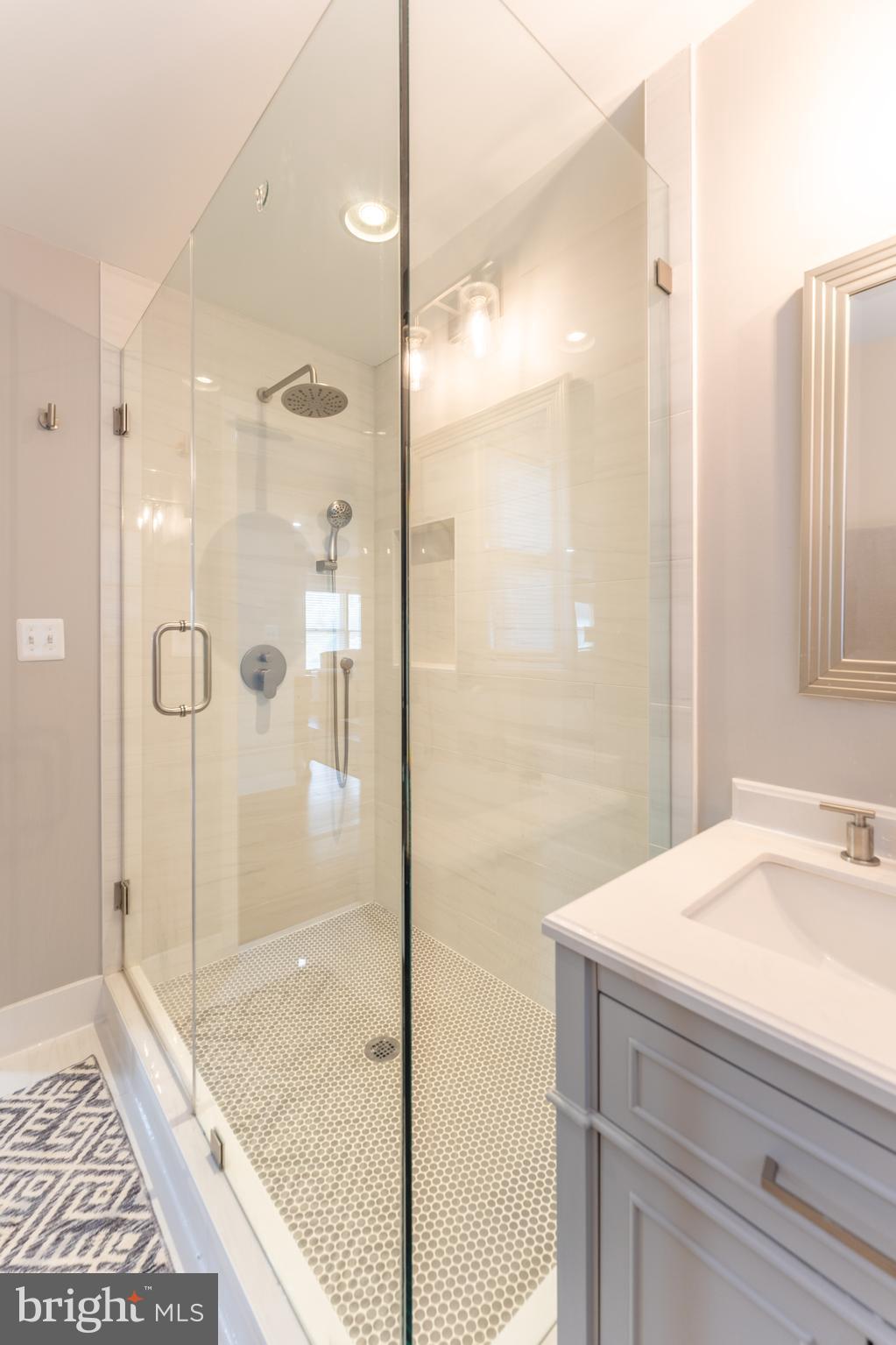 DARNESTOWN KNOLLS - Residential