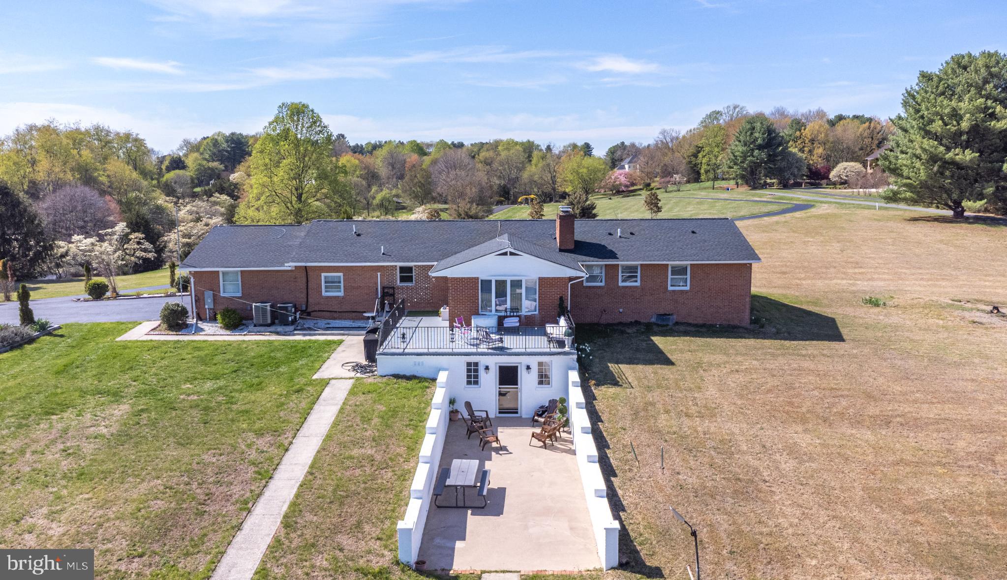 DARNESTOWN KNOLLS - Residential