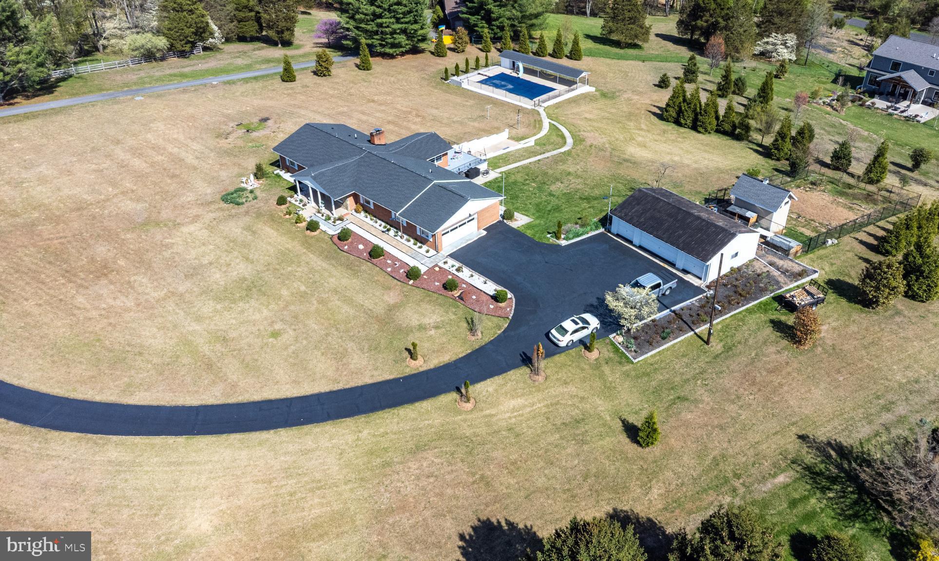 DARNESTOWN KNOLLS - Residential