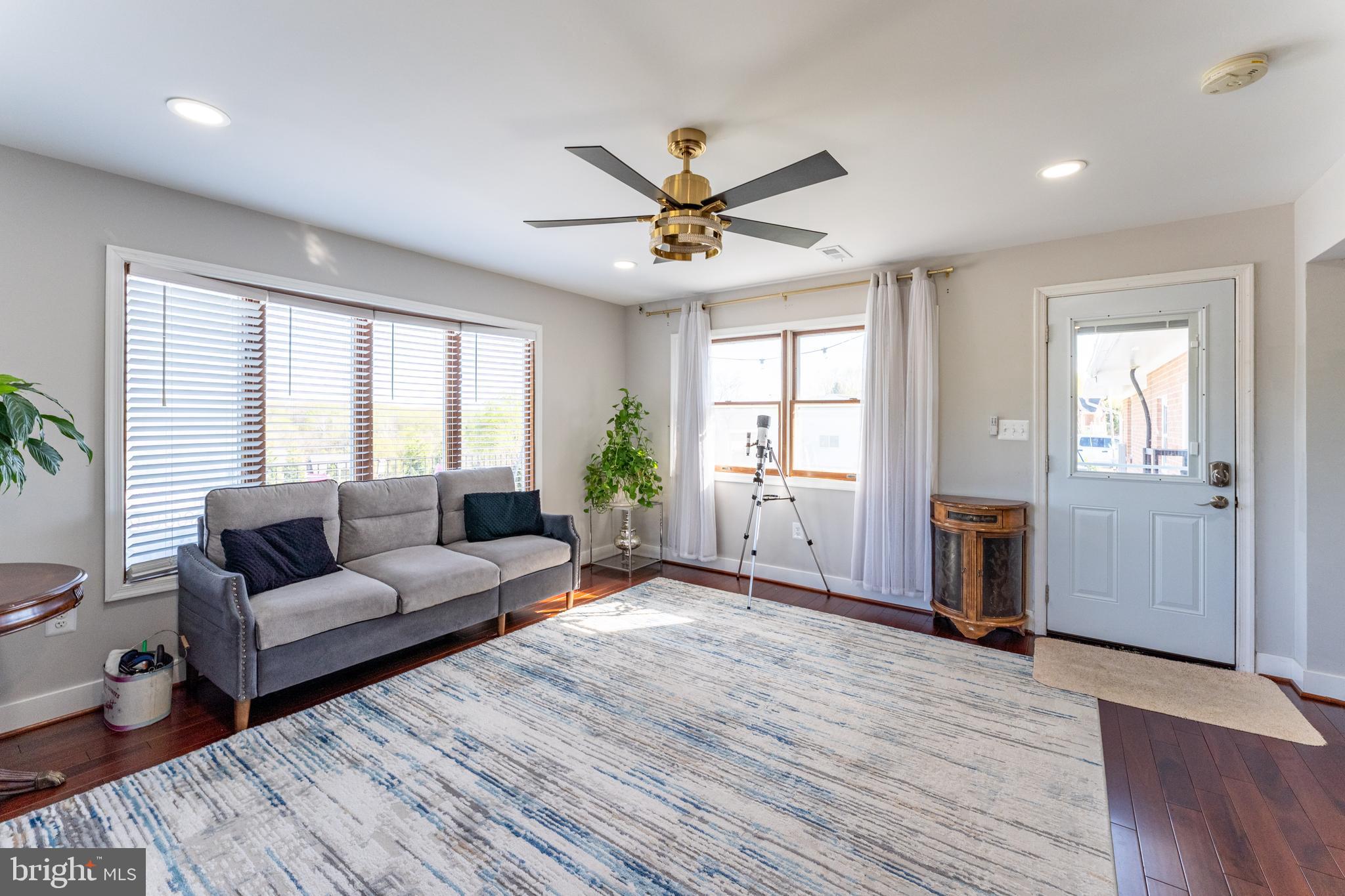 DARNESTOWN KNOLLS - Residential