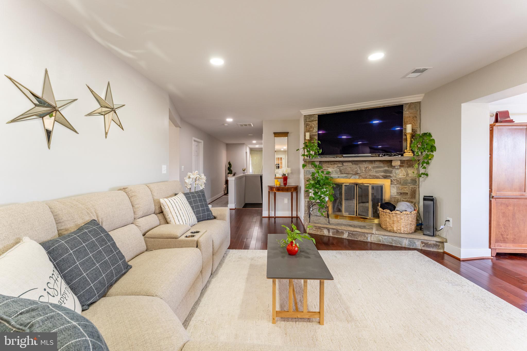 DARNESTOWN KNOLLS - Residential