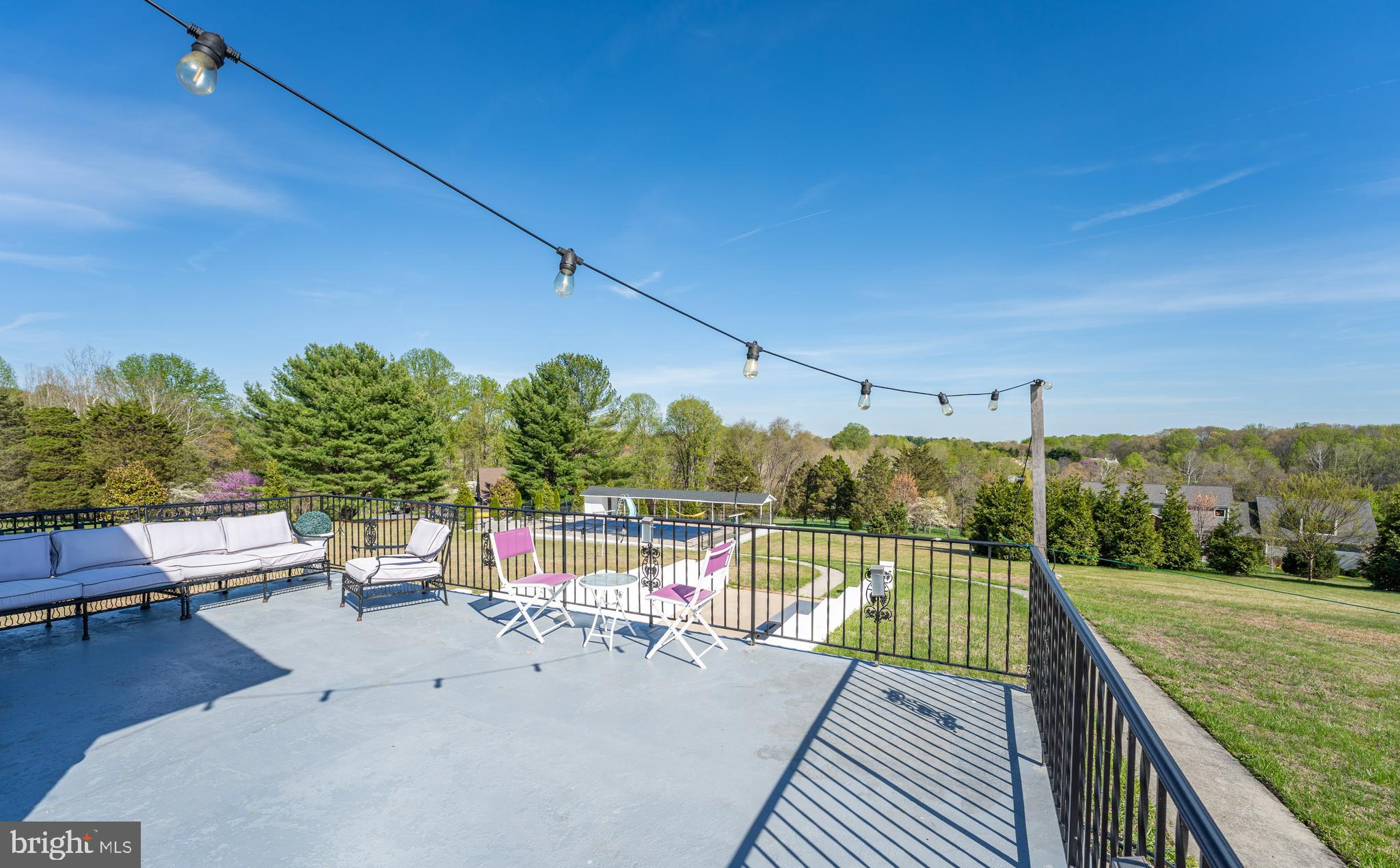 DARNESTOWN KNOLLS - Residential