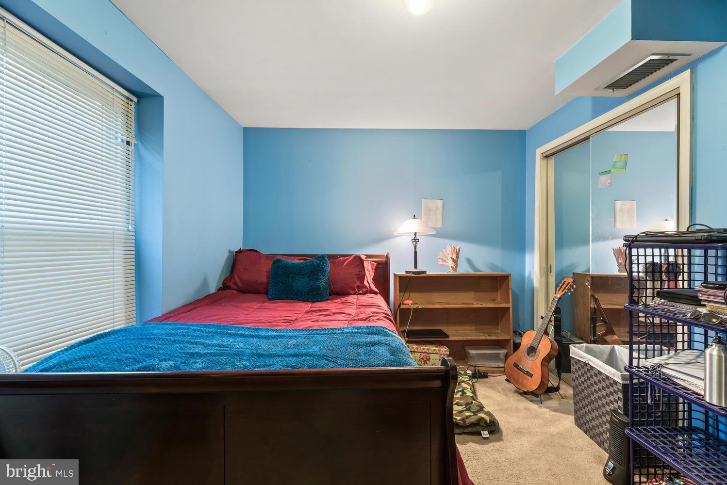 WILLIAMSBURG VILLAGE - Residential