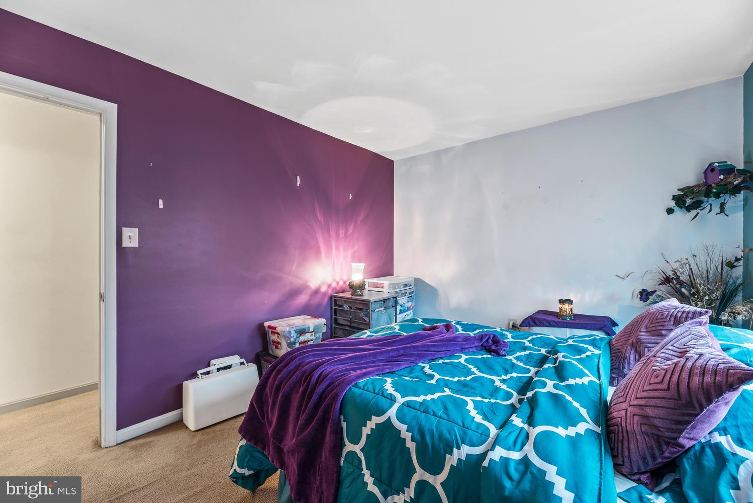 WILLIAMSBURG VILLAGE - Residential