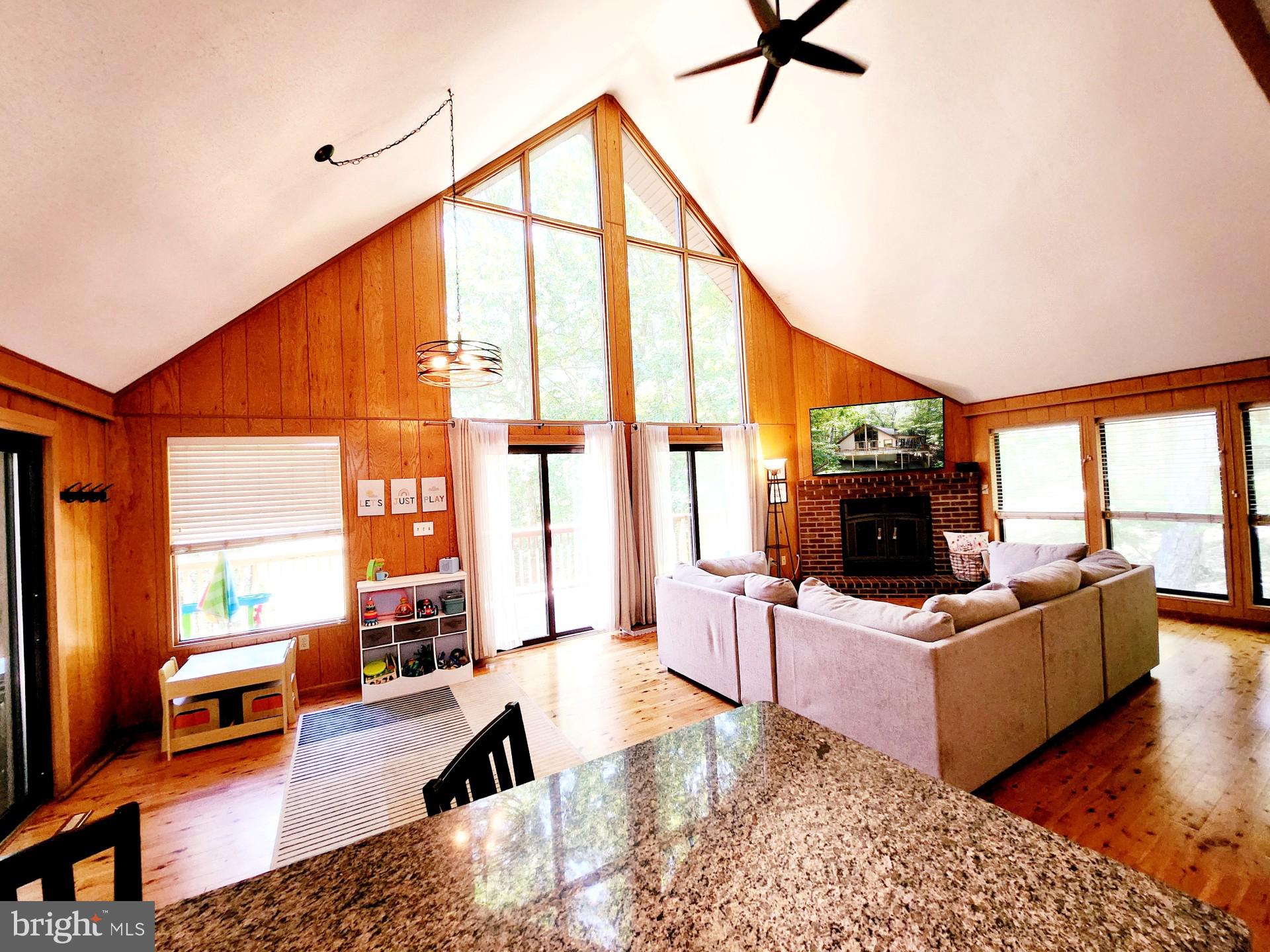 THE WOODS - Residential