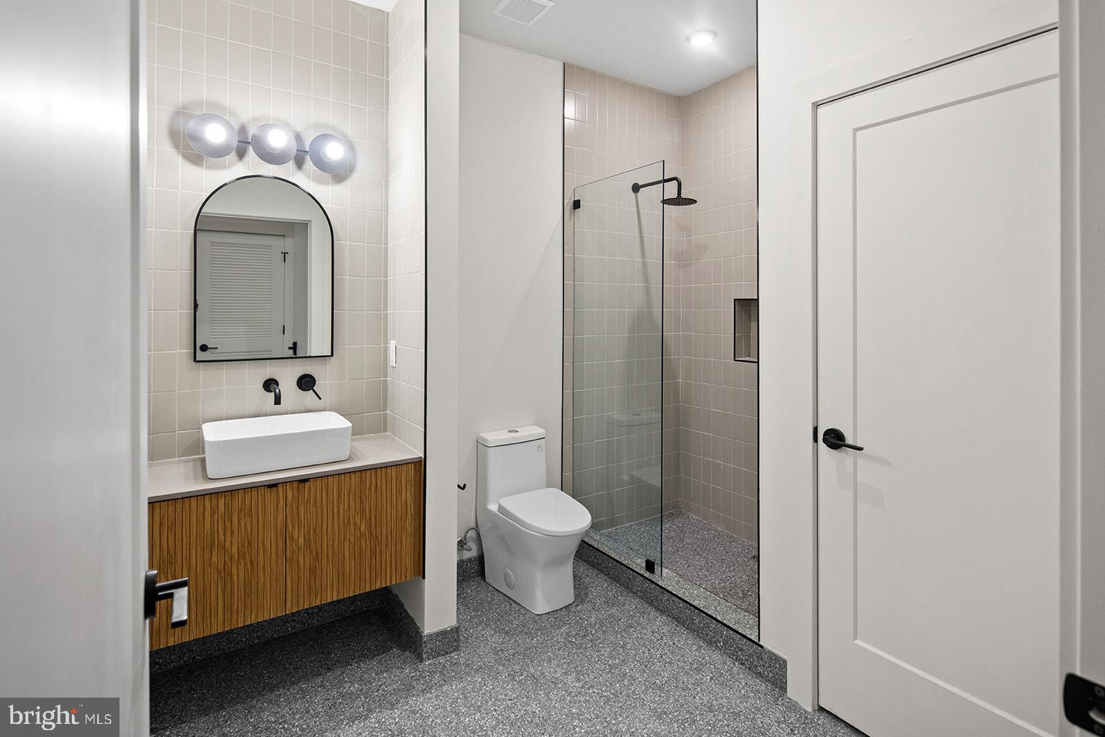 FISHTOWN - Residential Lease