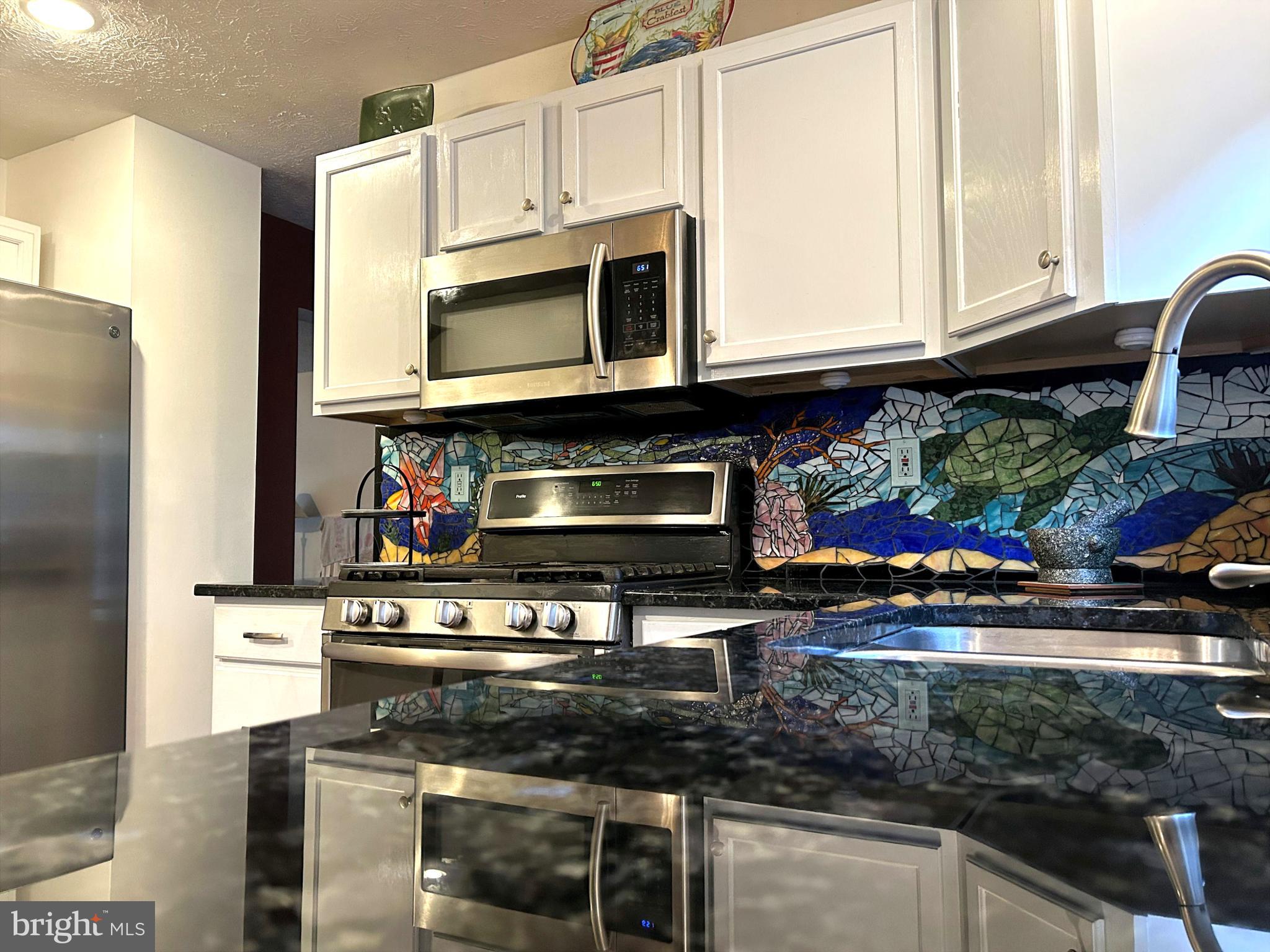 BAYVIEW ESTATES - Residential