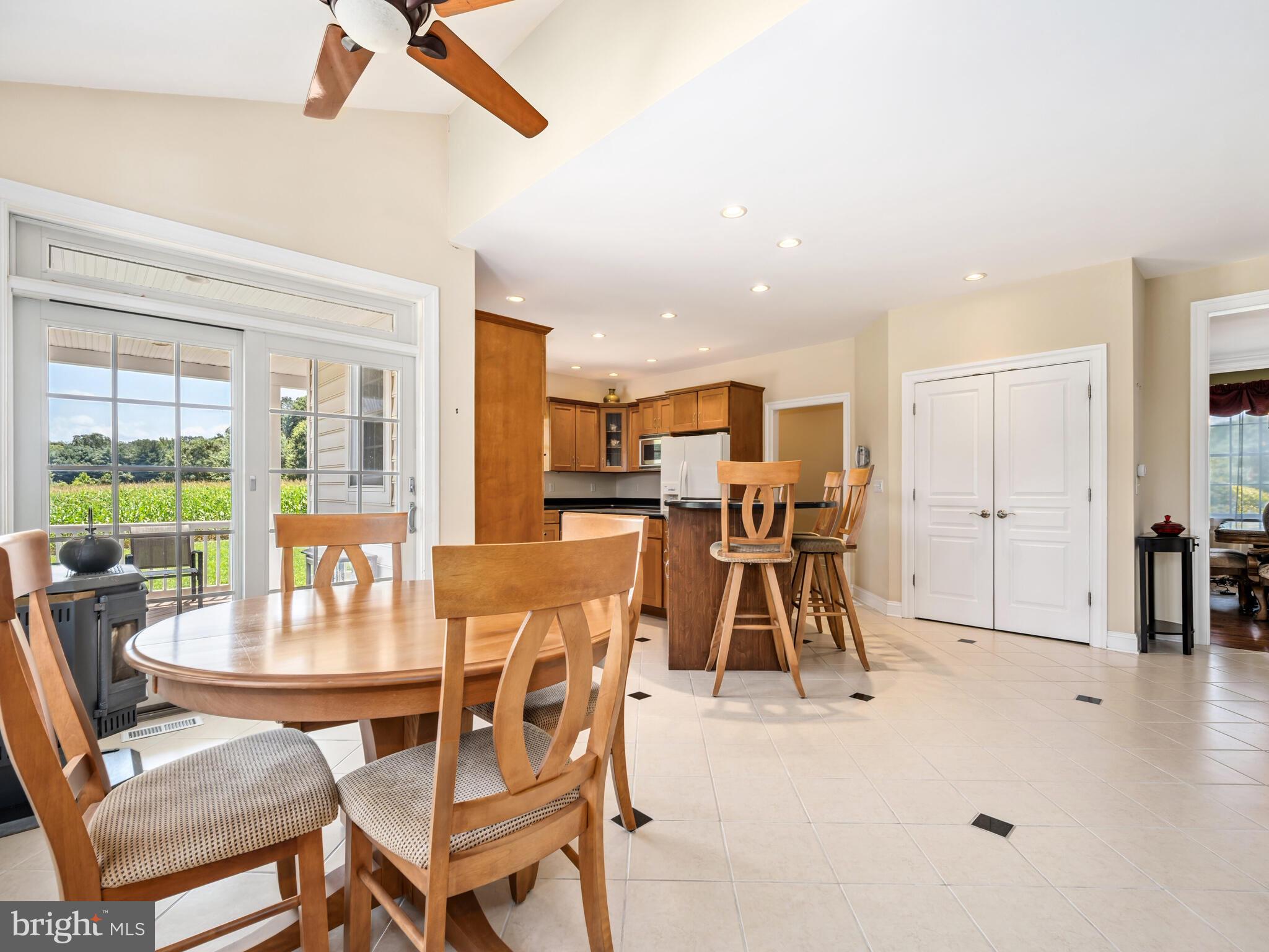 CHURCH HILL - Residential