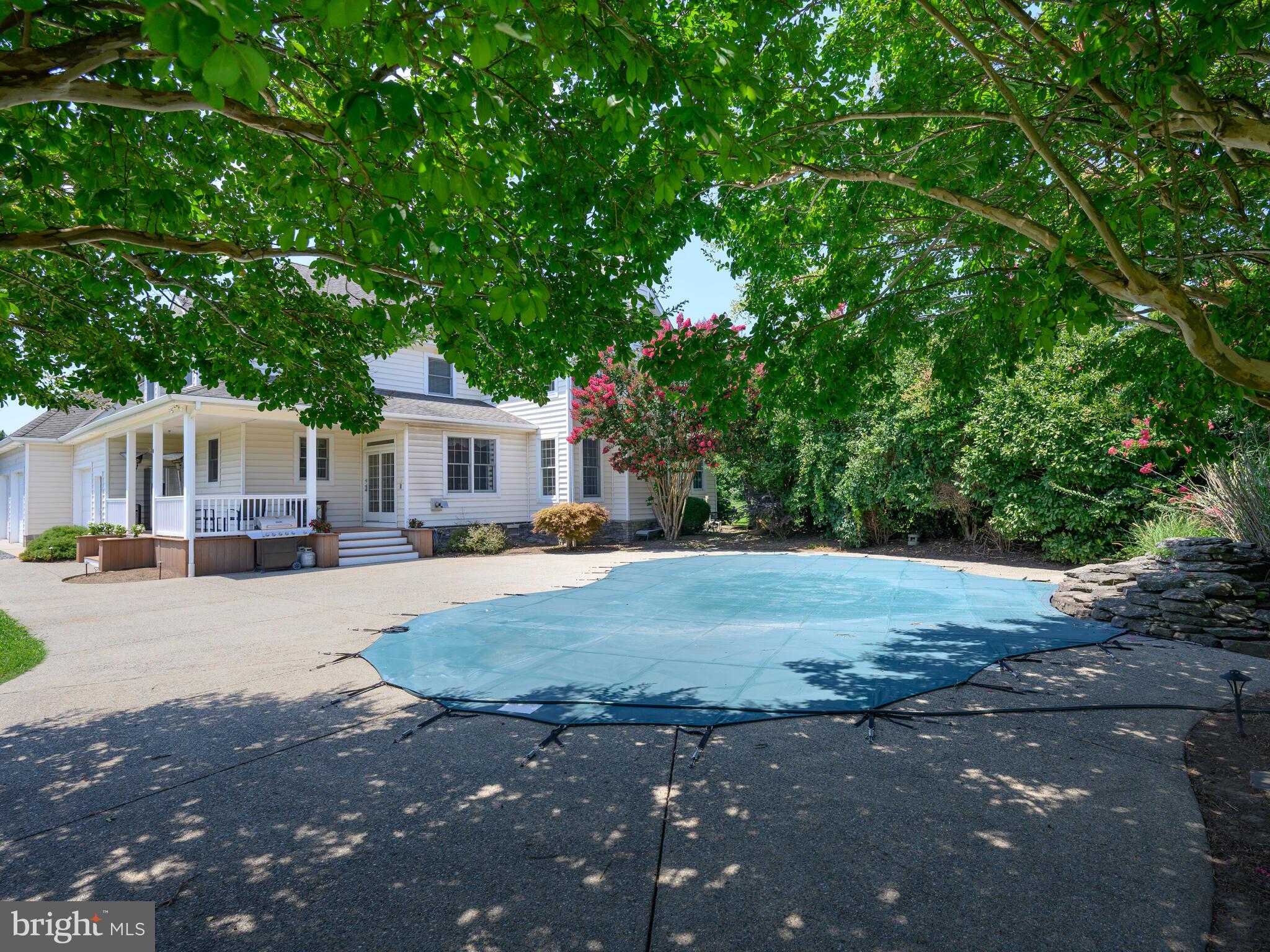 CHURCH HILL - Residential