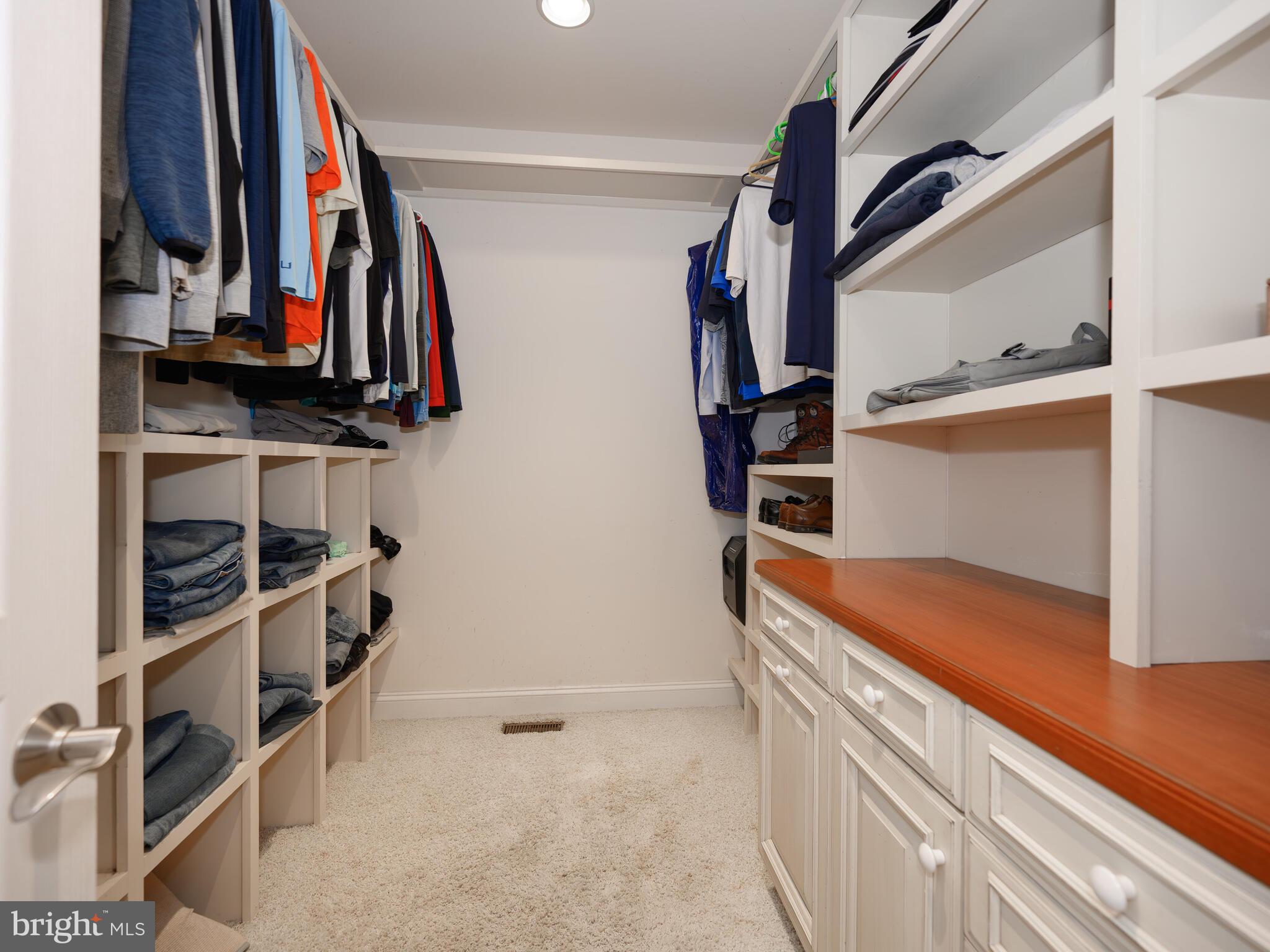 CHURCH HILL - Residential