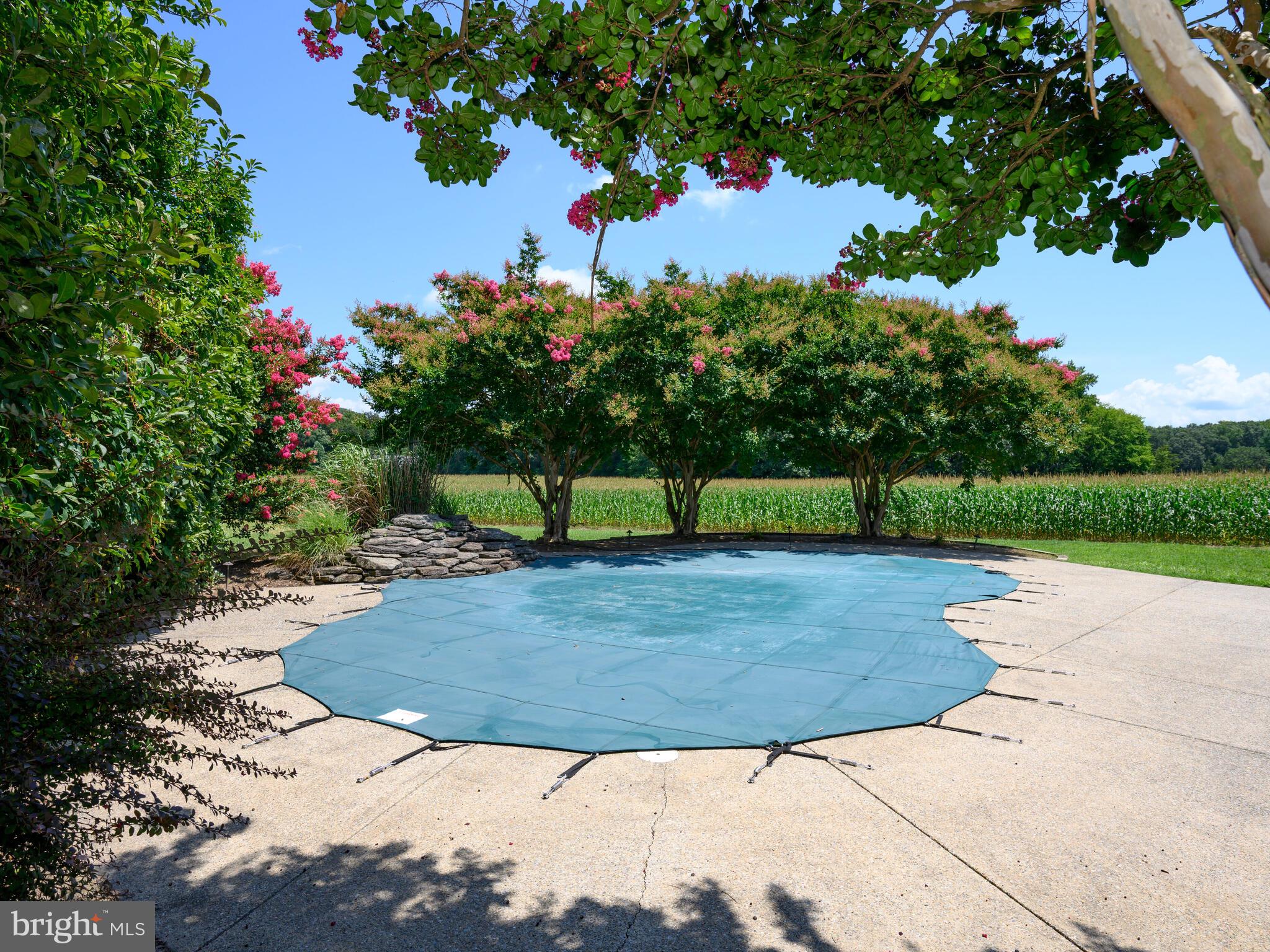 CHURCH HILL - Residential