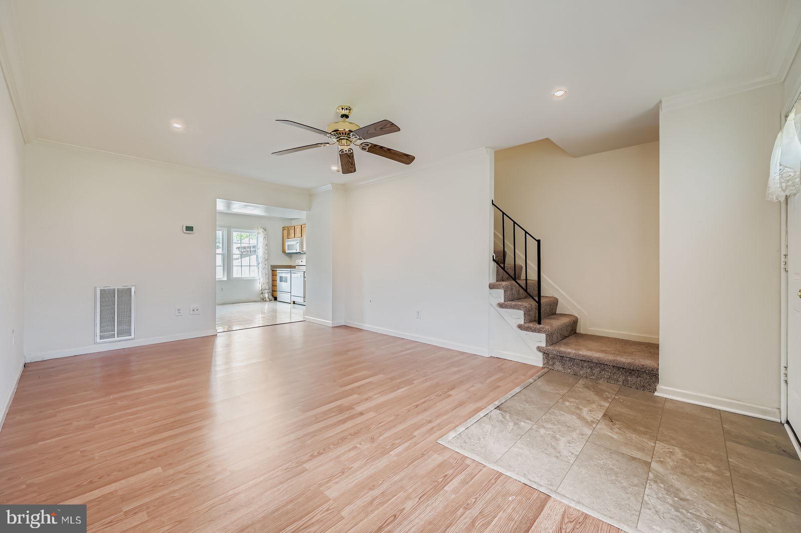 1811 ARWELL COURT