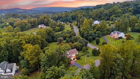 Homes For Sale - 35499 Broken Arrow Road<br/> ROUND HILL, VA 20141