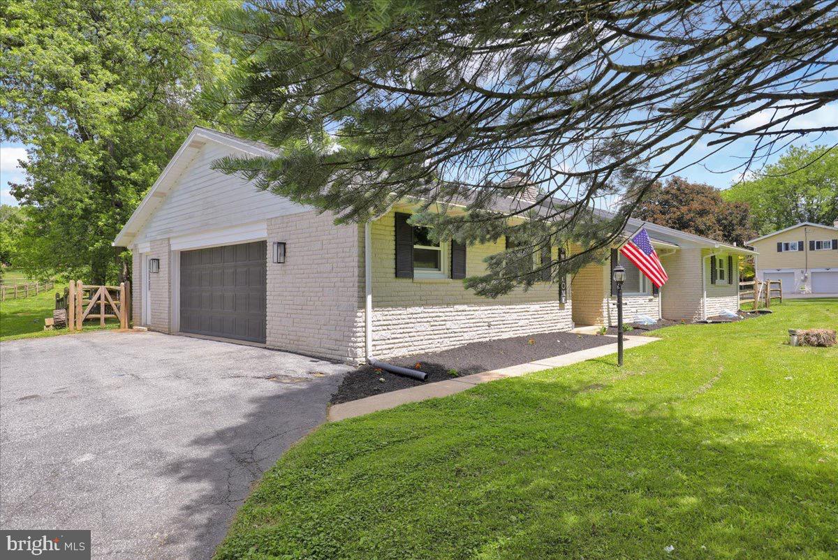 325 FAUST ROAD