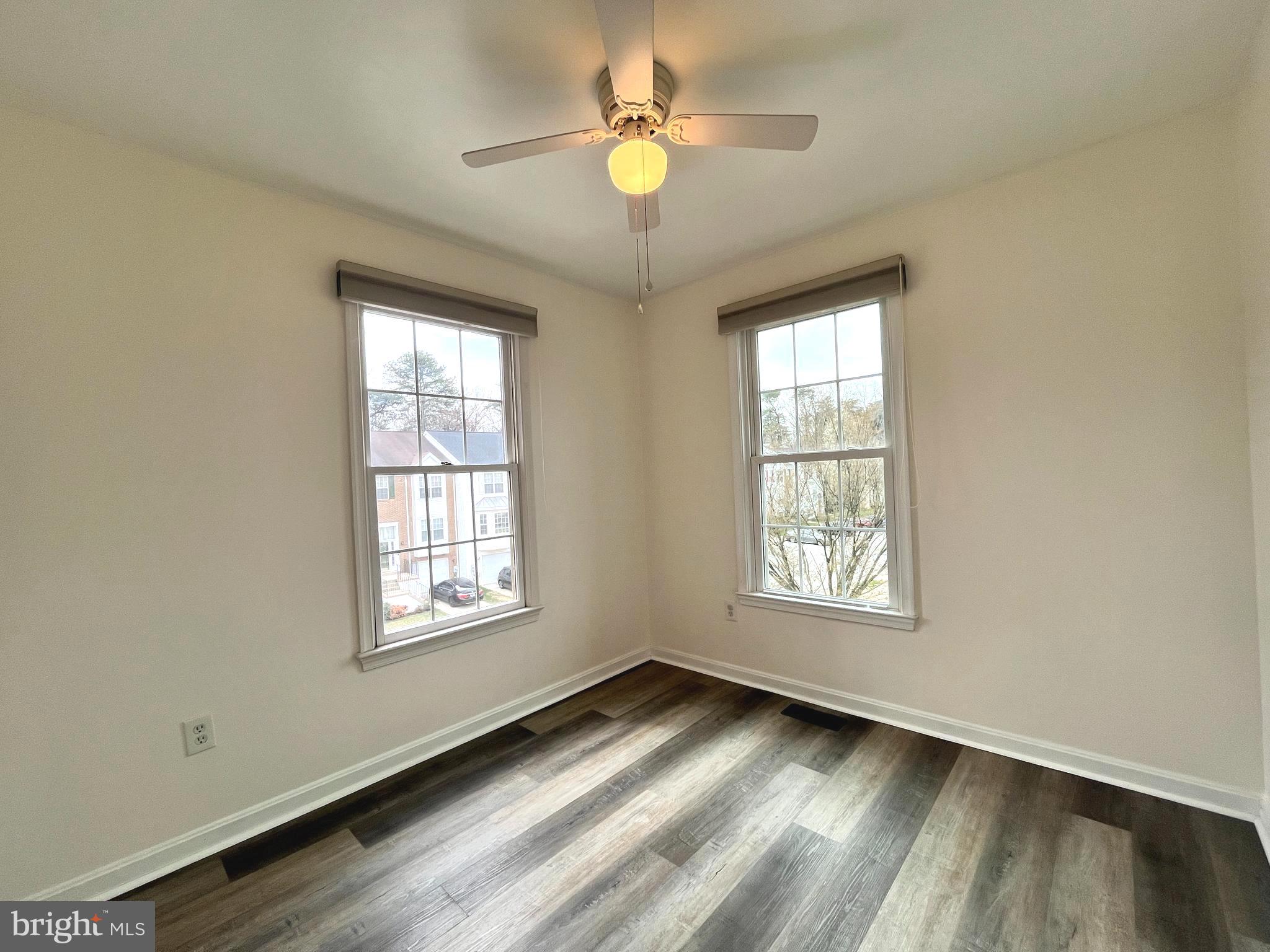 SEVEN OAKS - Residential