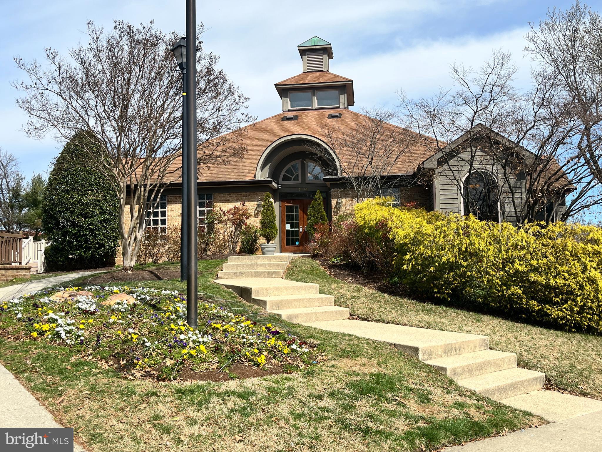 SEVEN OAKS - Residential