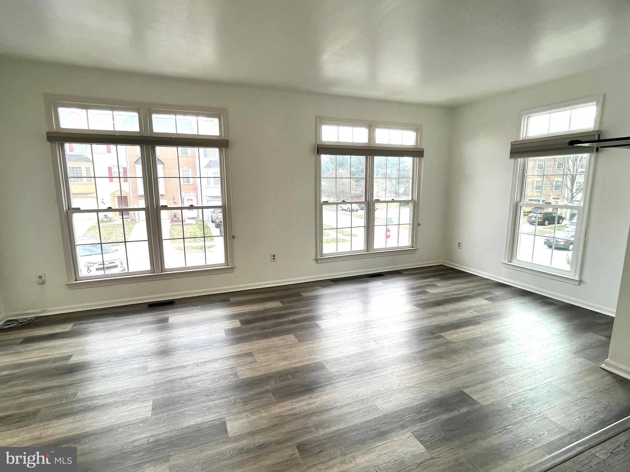 SEVEN OAKS - Residential