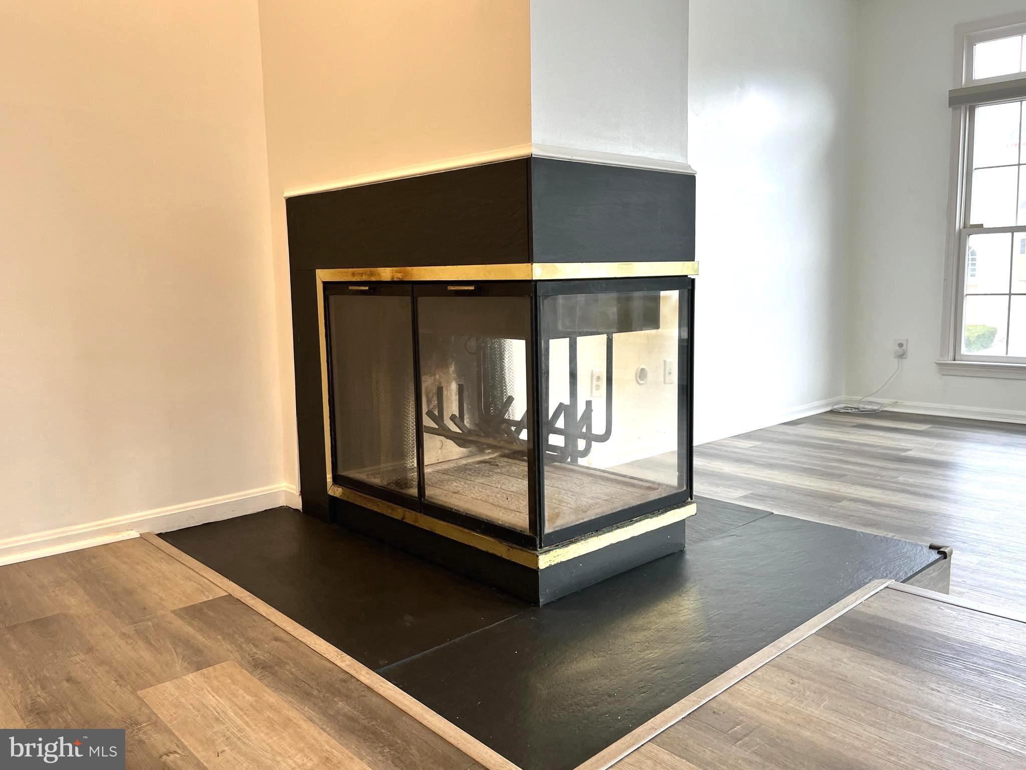 SEVEN OAKS - Residential