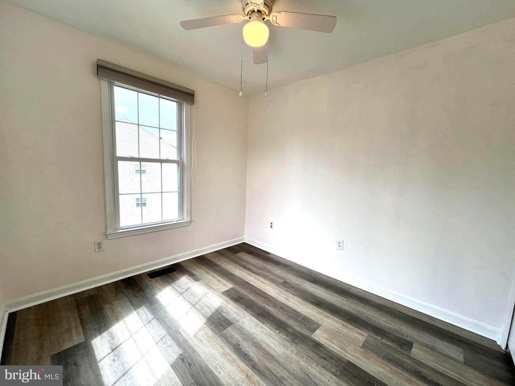 SEVEN OAKS - Residential