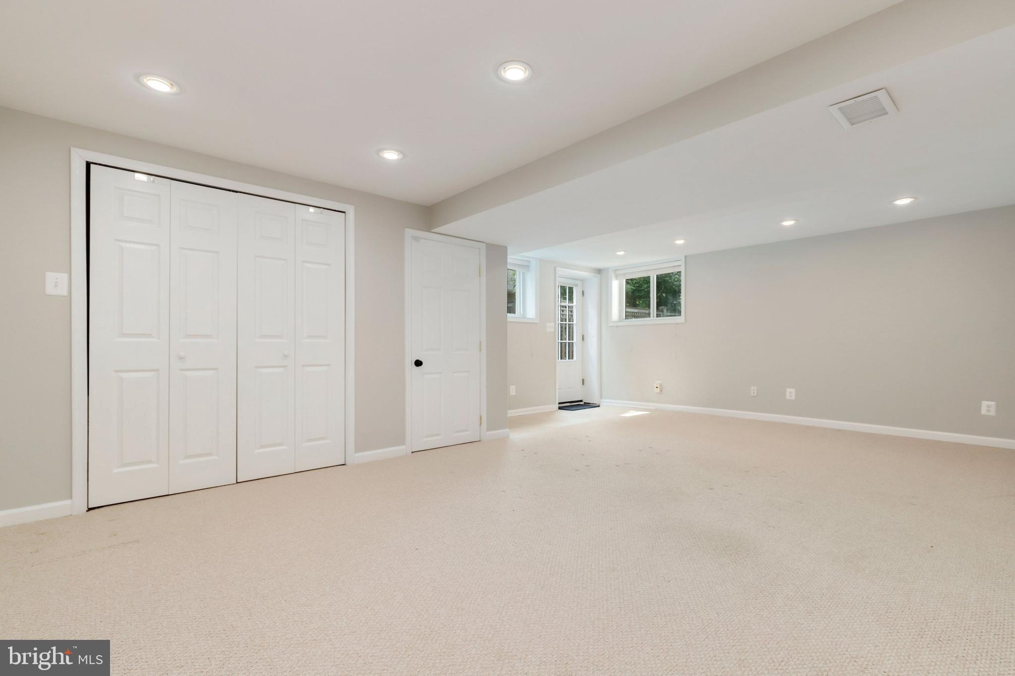 WEST END PARK - Residential