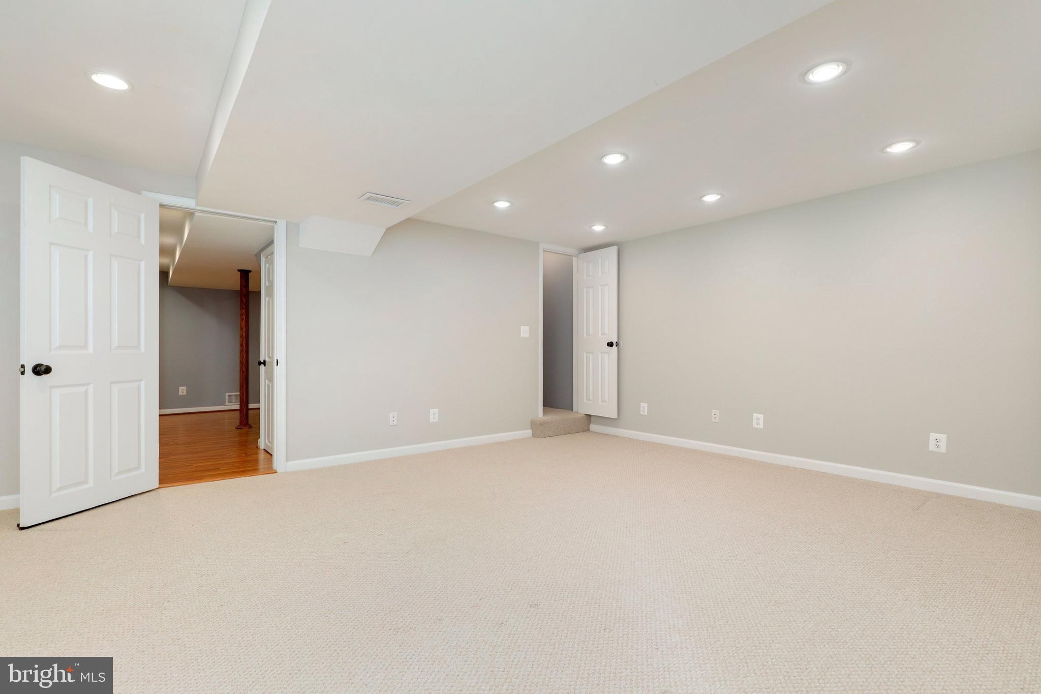 WEST END PARK - Residential