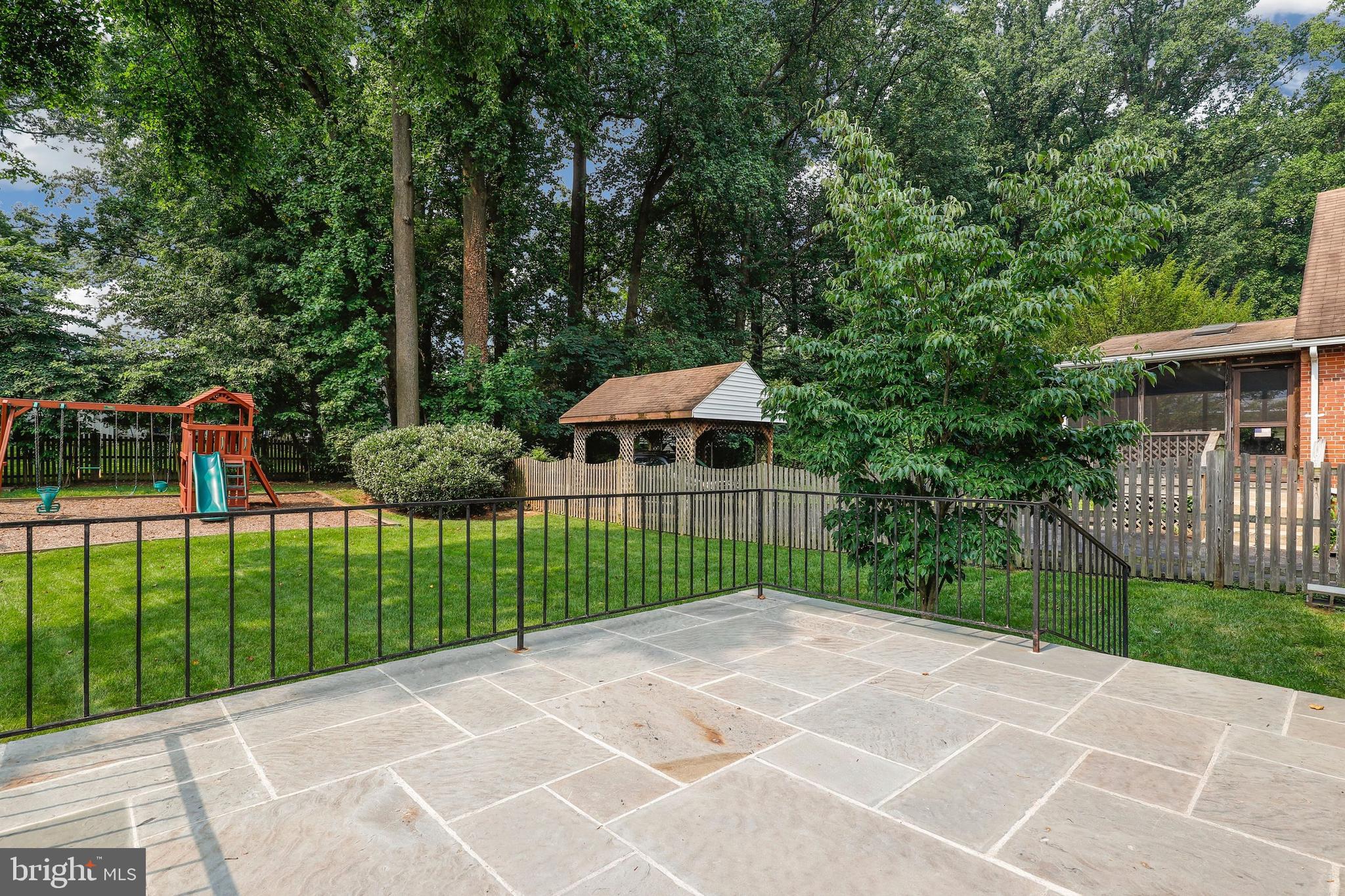 WEST END PARK - Residential