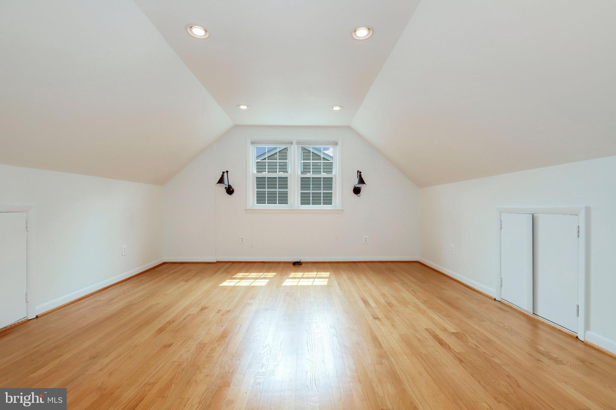 WEST END PARK - Residential