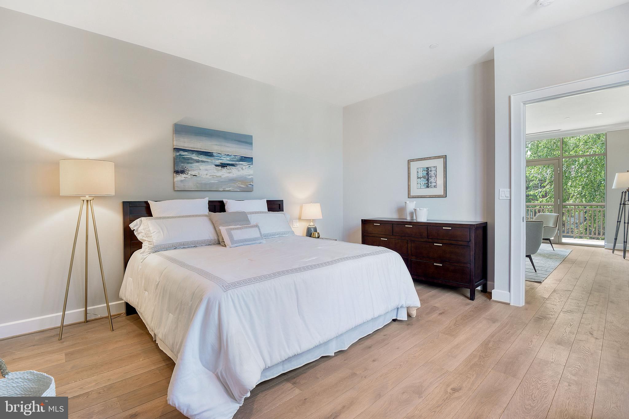 MURRAY HILL - Residential