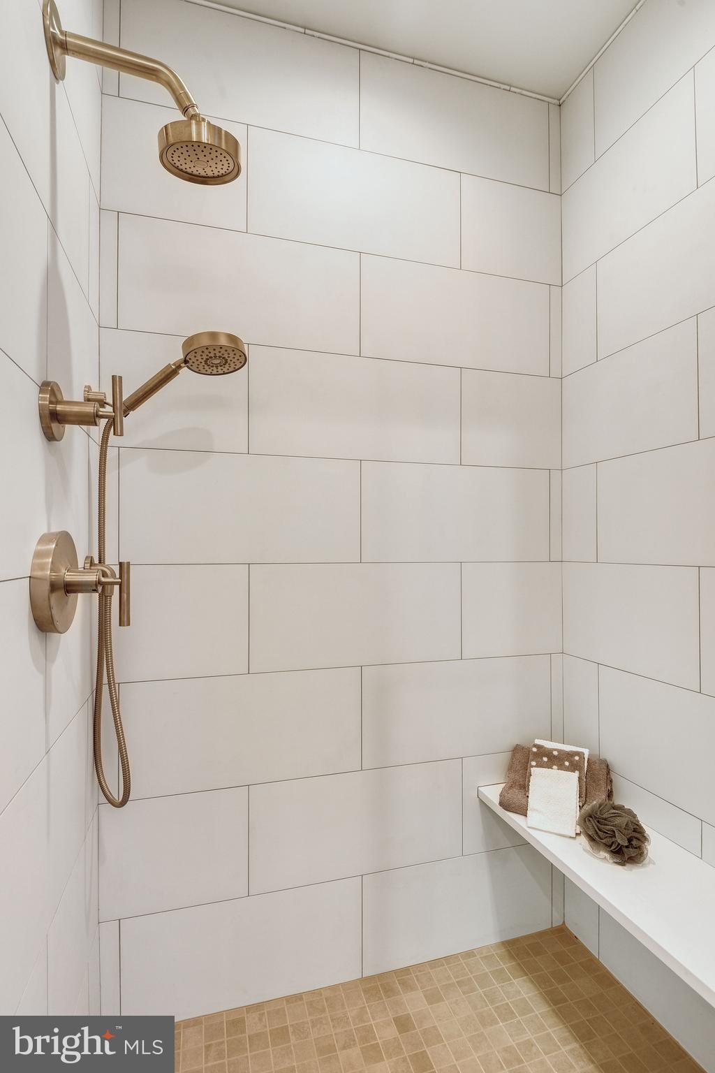 MURRAY HILL - Residential