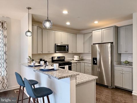 Tiny photo for 84 Jockey Drive, LA PLATA, MD 20646 (MLS # MDCH2052540)