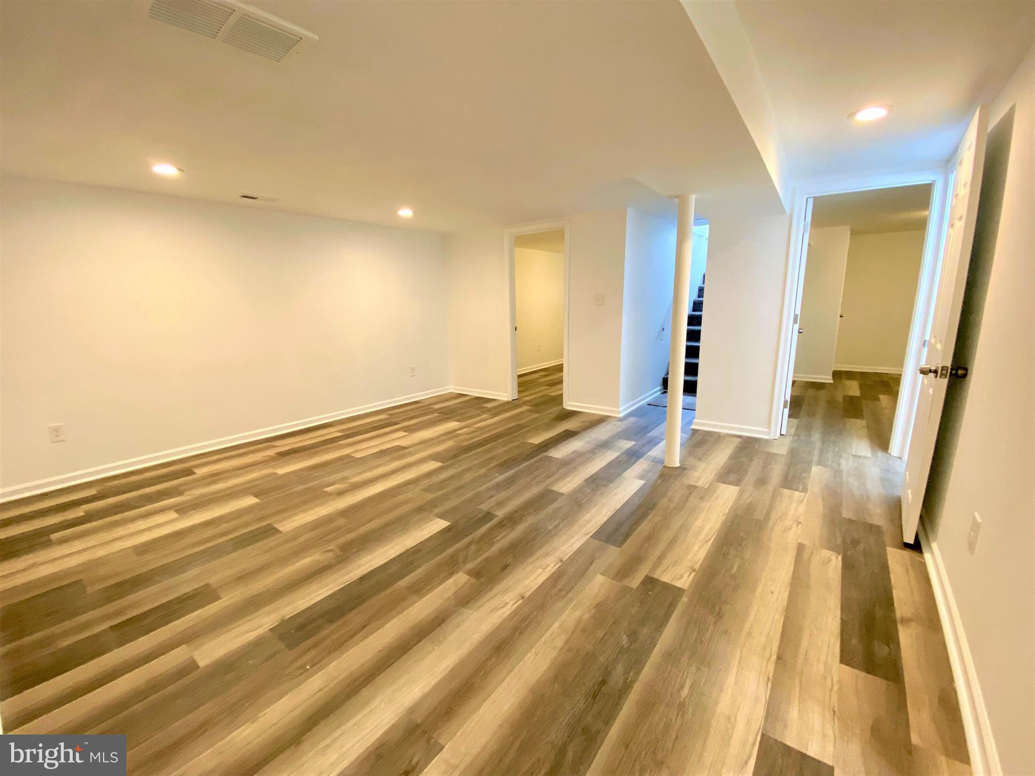 MERRITT HOMES - Residential