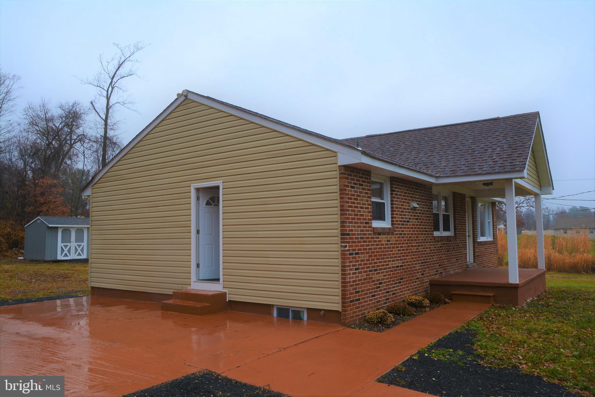 MERRITT HOMES - Residential