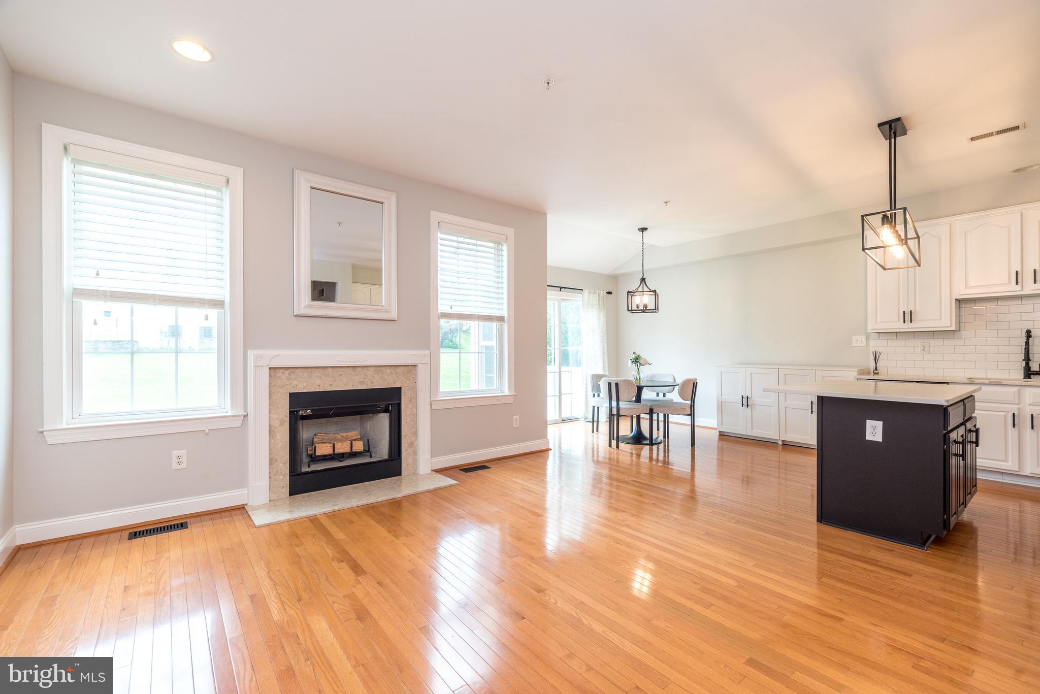 2390 DORCHESTER STREET W