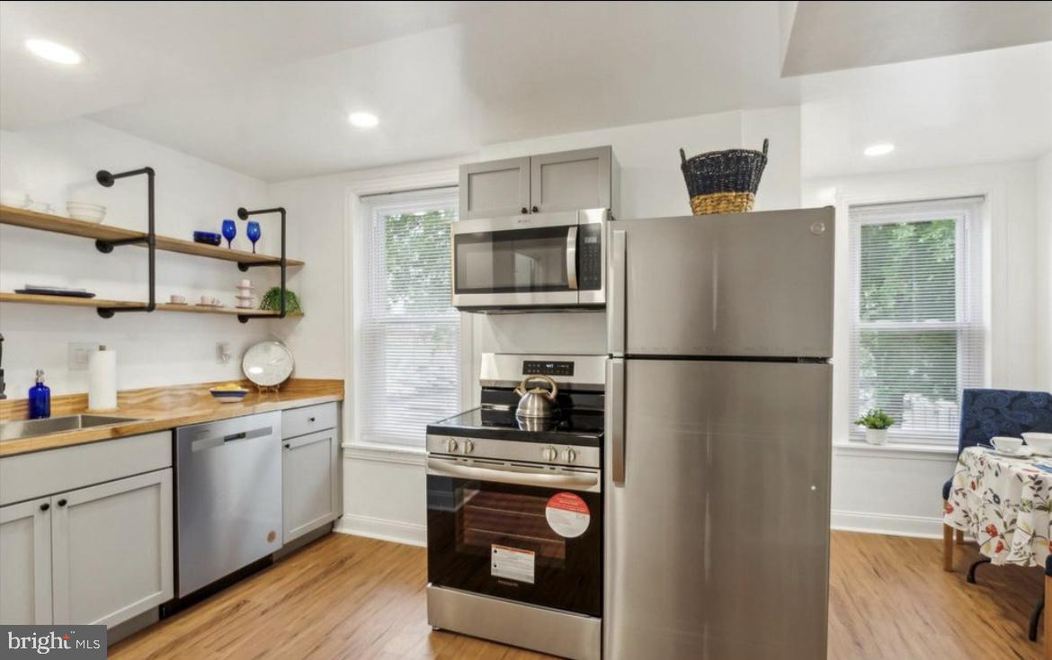 GERMANTOWN (EAST) - Residential Lease