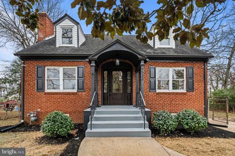 Photo of 9533 Franklin Avenue, LANHAM, MD 20706 (MLS # MDPG2185674)