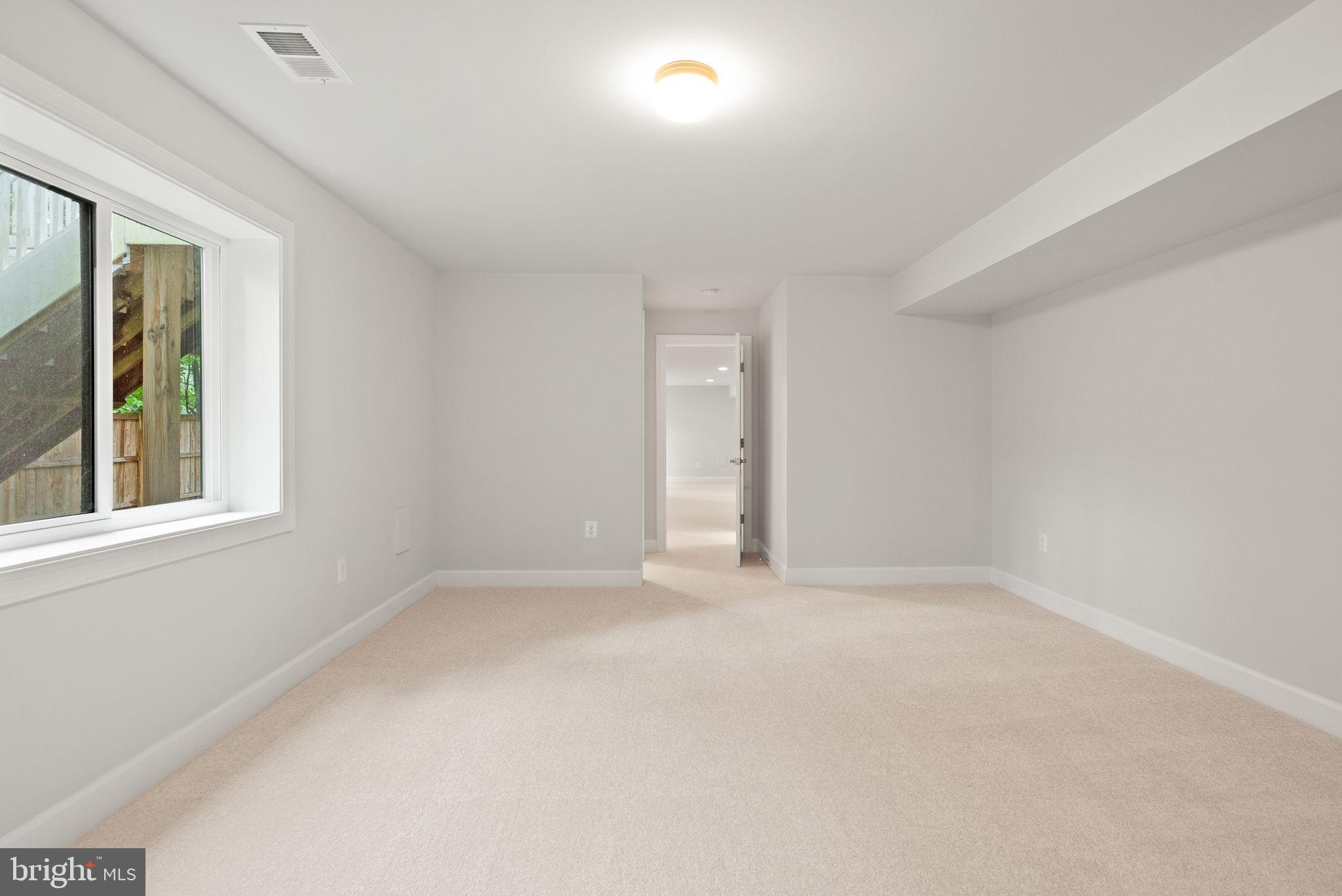 BERKSHIRE OAKWOOD - Residential