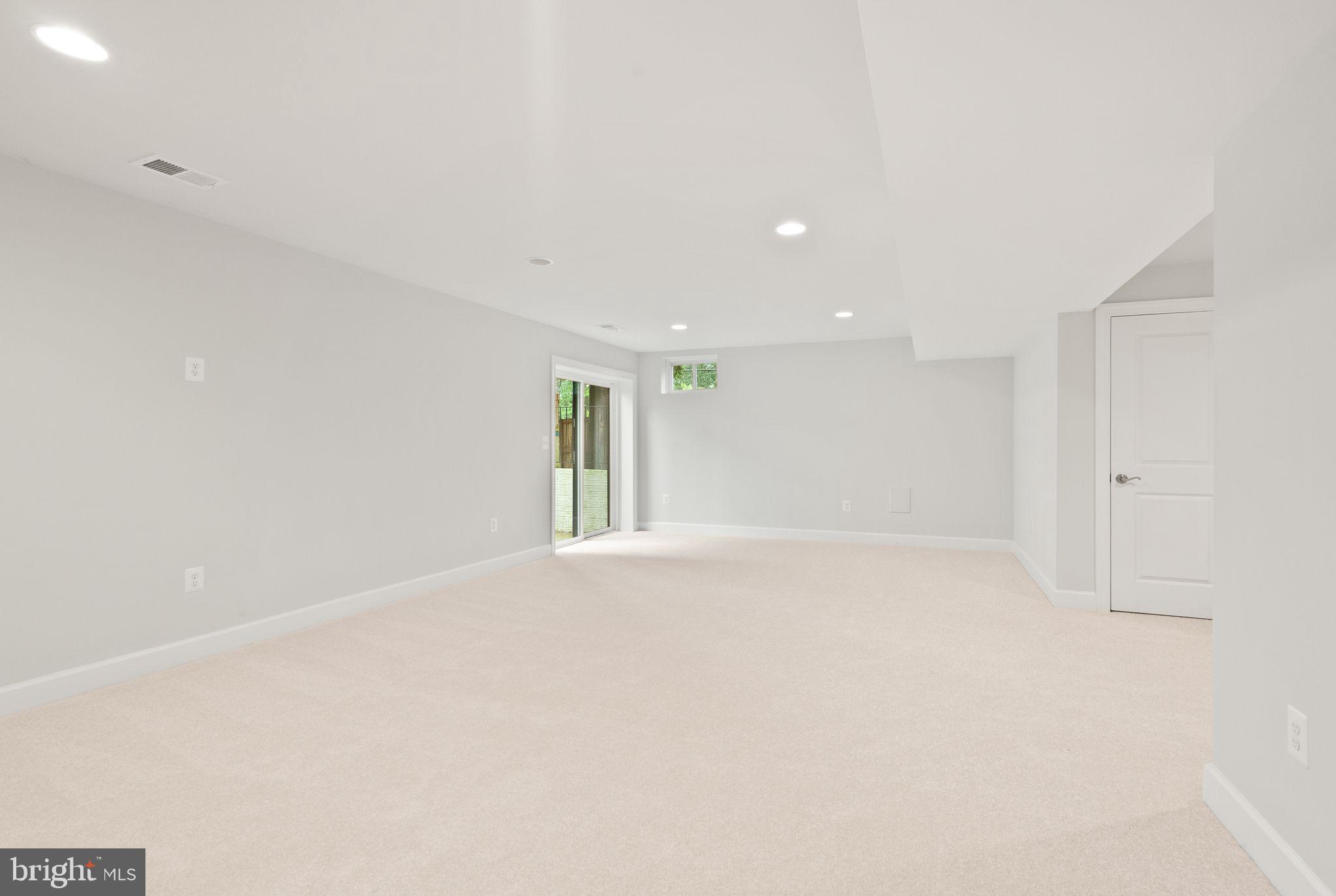 BERKSHIRE OAKWOOD - Residential