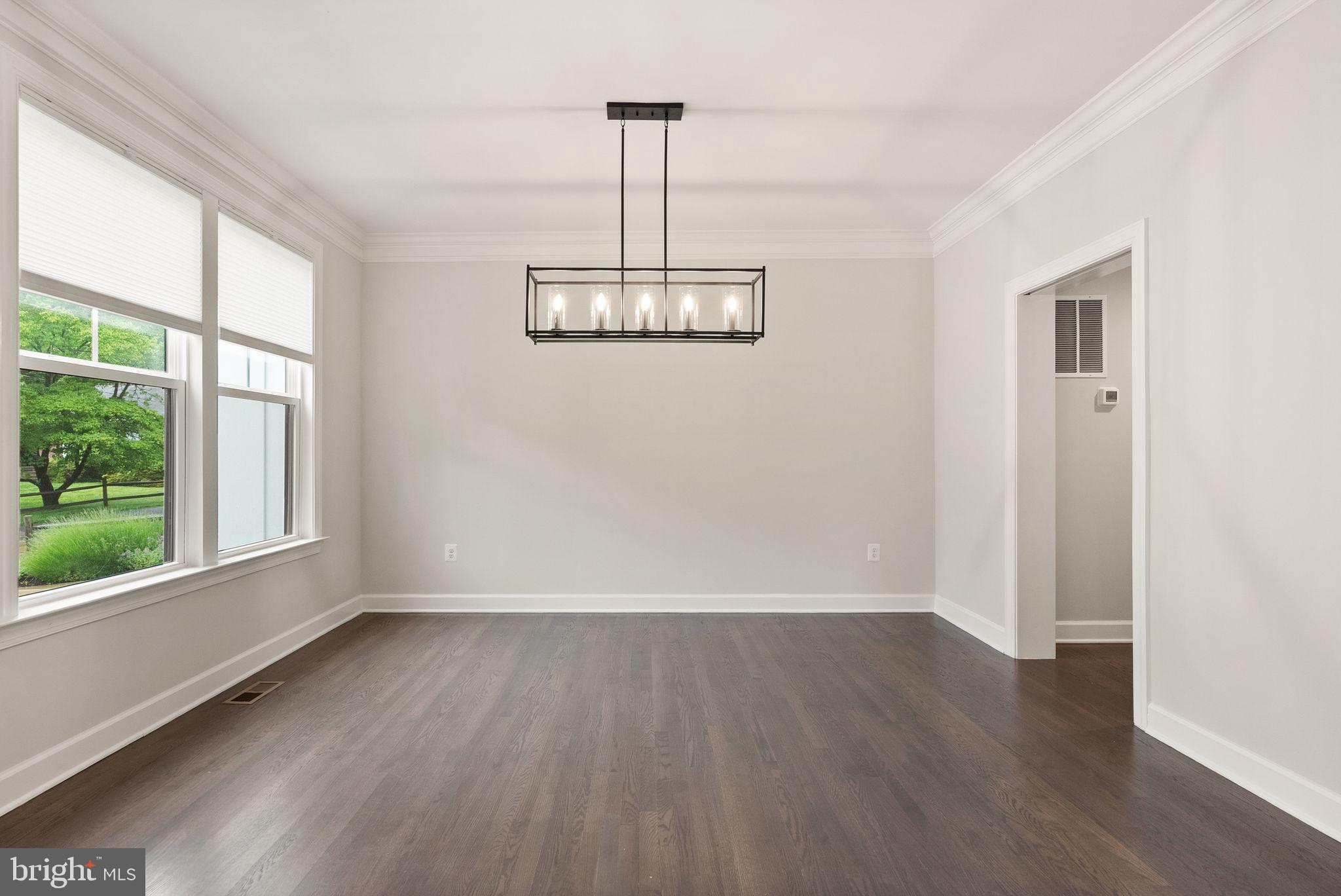 BERKSHIRE OAKWOOD - Residential